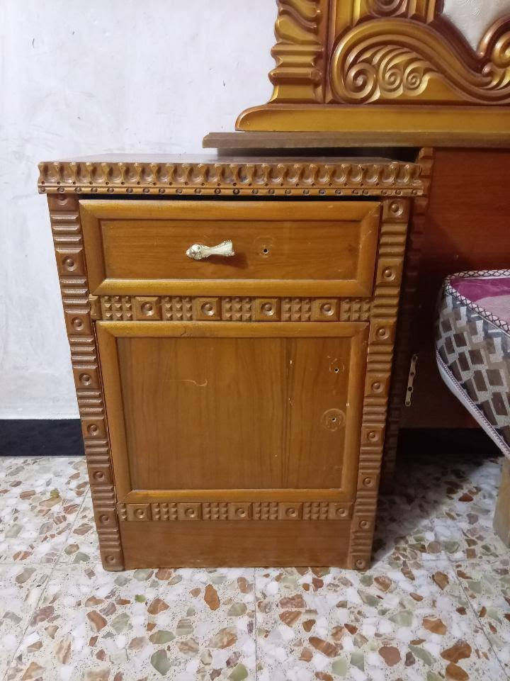 غرفه  عراقيه بدون كنتور للبيع نضيفه سعرها 180 بيها مجال ***********
