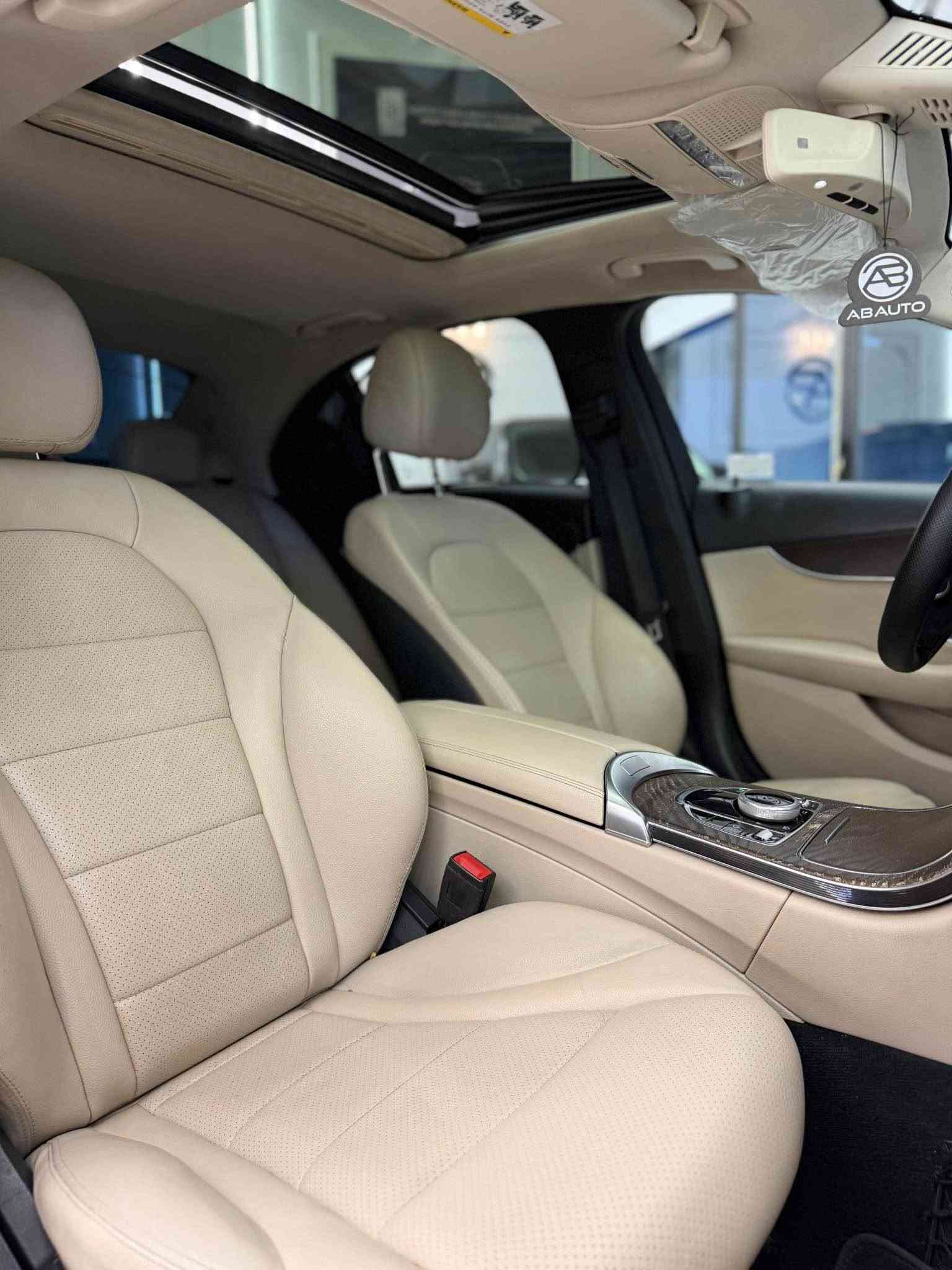 طقم AMG • دفع رباعي 4MATIC • موديل ٢٠١٩