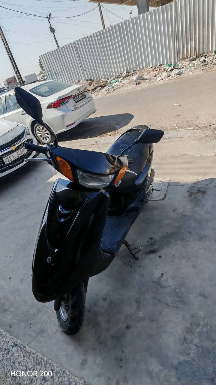 السلام عليكم دراجه لكزس نوزل للبيع السعر 400 وبيها مجال دراجه نظيفه كفاله مكاني حي اور الرقم والاستفسار ***********

نص مكتوب في الصور:
- HONOR 200