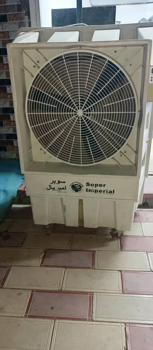 مبرده حجم كبير للبيع السعر 350الف قفل من الاخير العنوان واسط ***********
