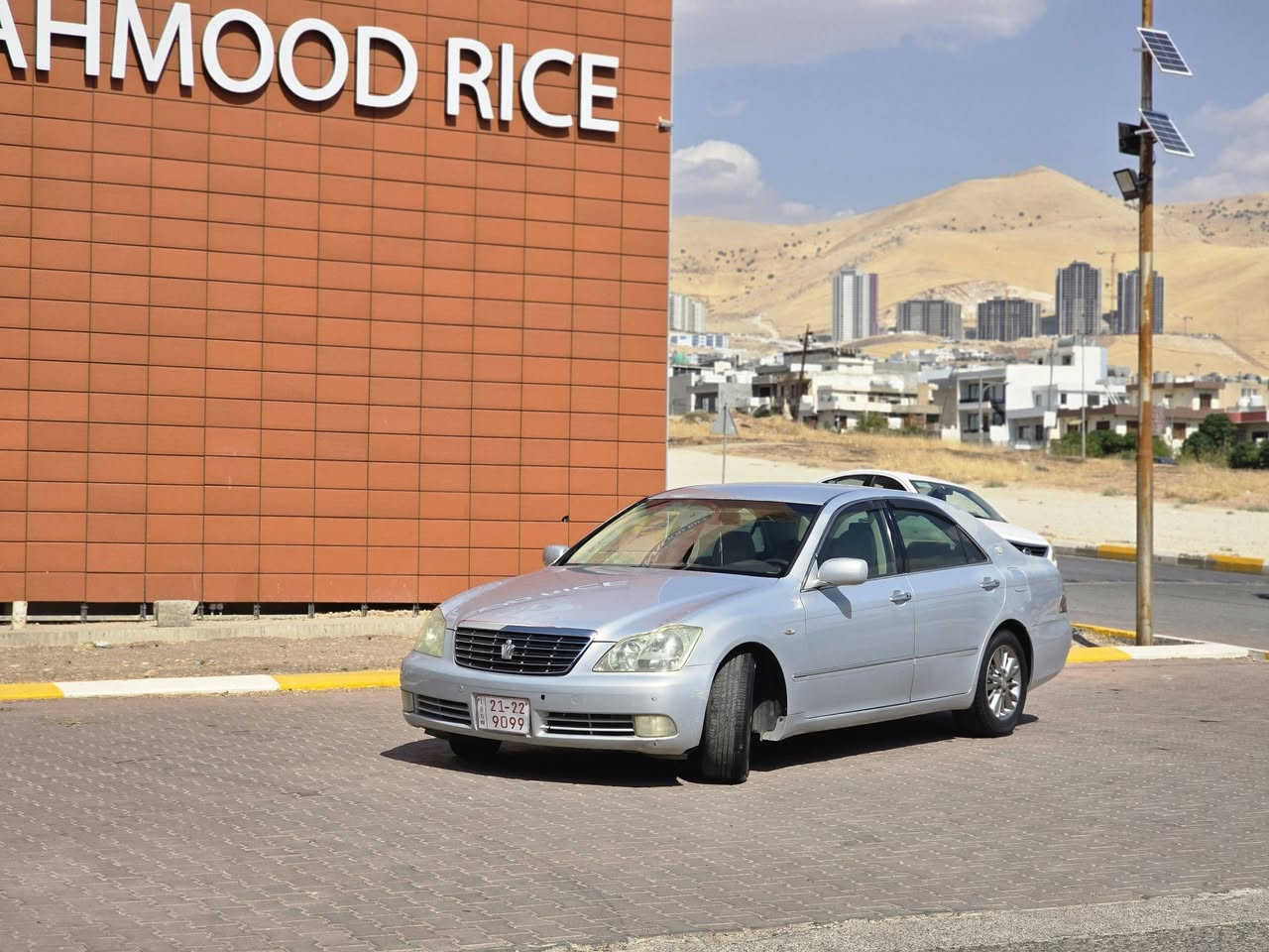 شاهینەمووس مووس
2005
کۆدکراوە
رەنگ بەحری
گیرومەکینەگەورە 182بیدوکەل
ناوزەرد
سی دووگمە
سی بەردە
سەلاجە
لایدناوچەی کویر
تەبریدمەرکەزی
گیرمەکینەئەکسل تەقەورەقەهەمووگیانی بەشەر
سەقفوحیزام بەشەرت 
بی چالوشوخت 
سەیارەی مالە تەواومەسروف کراوە
سیعر 58گەلاو مەعامەلەهەتاعارەق ئەکەی مەعامەلەبکە 
شوین سلیمانی 
ژم *********** فایبەروەتس ئەب
