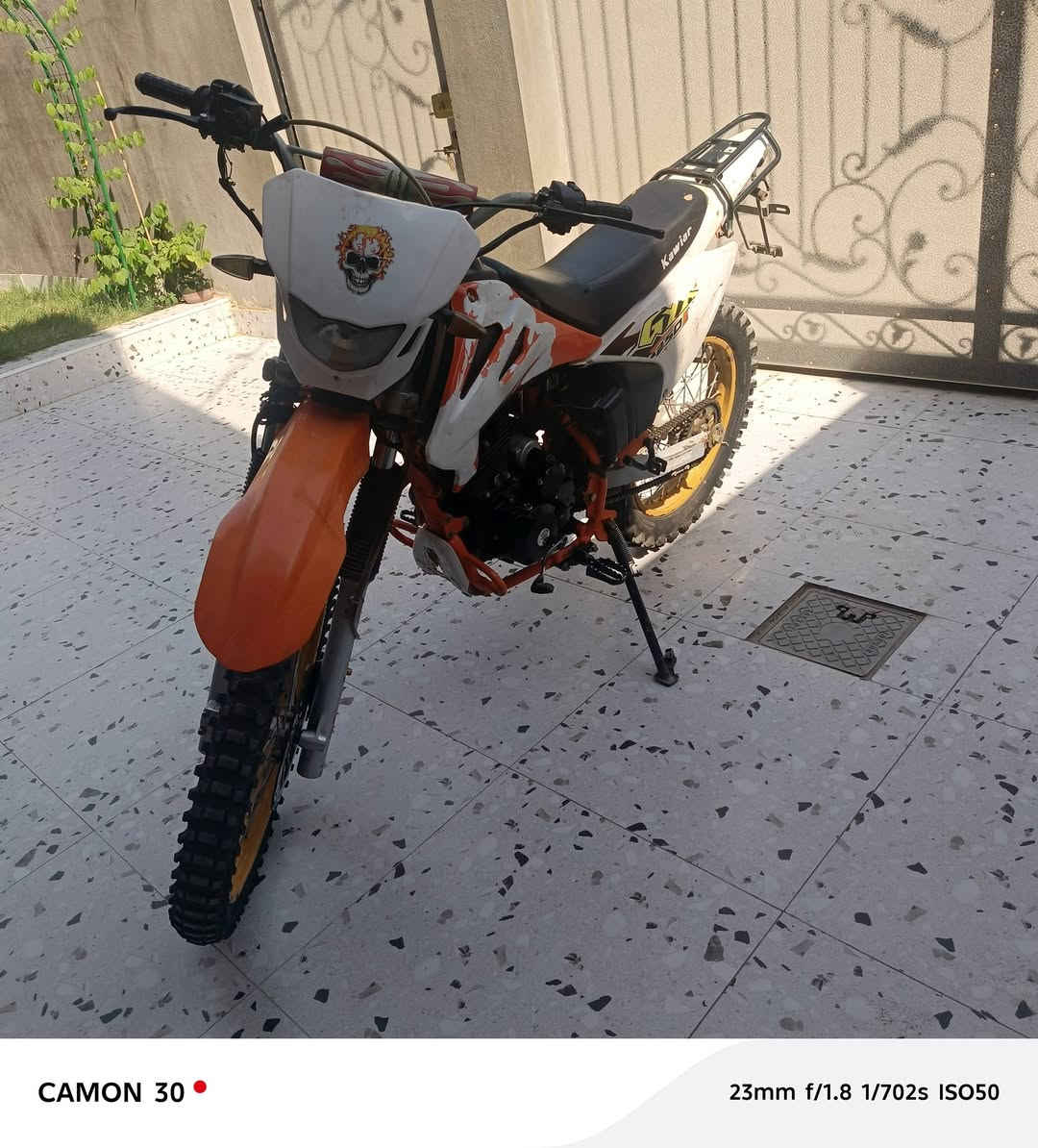 دراجة قفاز كاويار  2024 محرك 250cc مفتوح دراجة اي عيب ما بيها بس نقص فج ابريك او صفاحية كهربايات شغالة السعر 700بيها مجال  ‏‪***********‬‏

نص مكتوب في الصور:
- CAMON 30 23mm f/1.8 1/659s ISO51
- CAMON 30 23mm f/1.8 1/702s ISO50