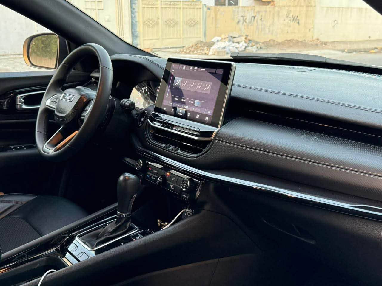 bonet sbux 2 jegay sardea 
*********** أربيل, العراق

نص مكتوب في الصور:
- 11:41 6 / 11 1:1 BidCars bid.cars
- 11:41 69 2 / 11 1:1 BidCars bid.cars
- 11:41 69 1 / 11 1:1 BidCars bid.cars