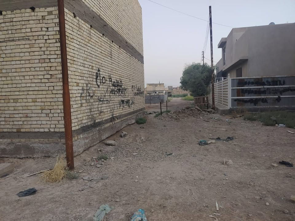 قطعة ارض للبيع 50 متر السريدات القديمه المربع الثالث
***********
