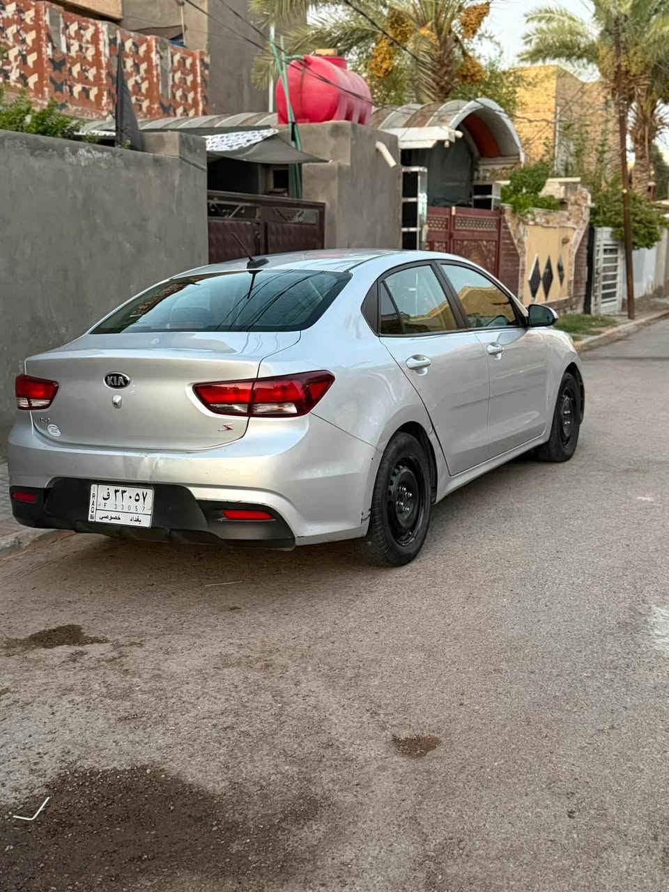 السلام عليكم
للبيع كيا ريو امريكي✅
 
موديل2019 ✅

ماشيه 120mi✅

مكينه 1600 Gdi✅

كير AT✅

شاشه +كامرة دواره✅

تحكم ستيرين جهتين✅

مثبت سرعه✅

كار بلي✅

مانع تزحلق✅

نضام سبورت✅

تخم تاير جديد✅

حداديه جديدة✅

كهربائيات كلها شغاله وبلاديه✅

منضومه تبريد كامله مبدله صارله 3 اشهر✅

راديتر ماي +مروحه صارلهن شهرين✅

لايت زنون ابو المروحه✅

السياره جاهزه ومابيها نقص✅

رقم بغداد شرط التحويل✅

حادثها موجود بلصور وبيها شكم بارد على كد شبر وعندي سونار

السعر 108 وبيها مجال

للاستفسار ***********
