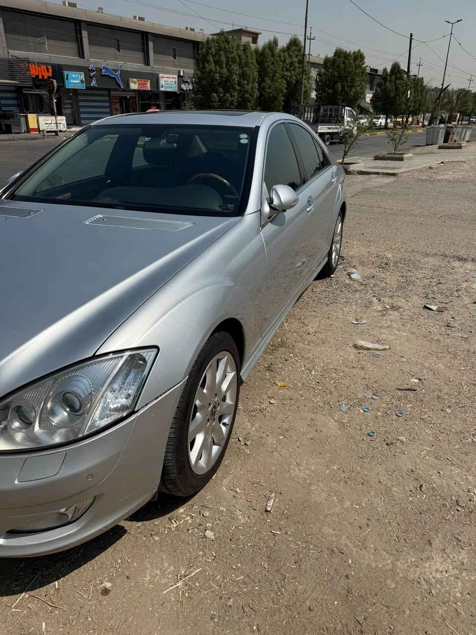 سلام عليكم
مرسيدس للبيع موديل ٢٠٠٦ نوع s350 وارد يابان السياره رقم سليمانيه نظيفه واوراقها أصوليه  ومكفوله من الضربه او الحادث فقط صبغ باليابان لان هذا الشي معروف كل السيارات وارد يابان بيهن قطعه لو قطعتين صبغ للاستفسار الاتصال ع الرقم ***********
