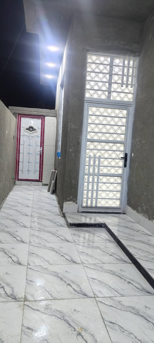 مشتمل للبيع م100مربع على حديقه فول طابق واحد غرب افران الامتياز البشارع بيت صبر ***********
