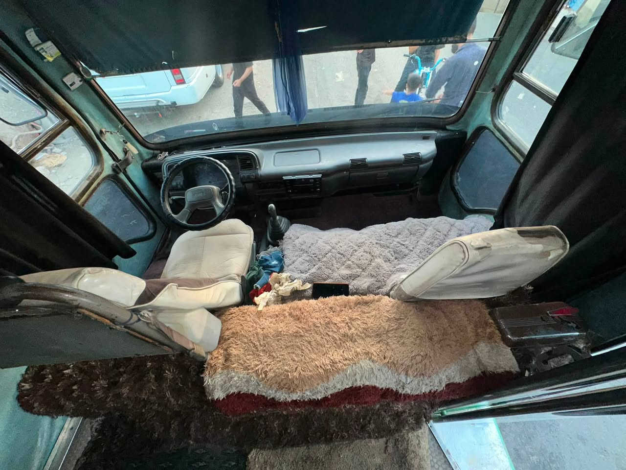 کۆستەر ئاسوزو مۆدیل ٢٠٠١ سەنەوی رەقەم نوی تازەیە سبوخ تازەیە شەش تایەی نوی تازە بۆ بەستراوە گیر مەکینە اکسل شانسی  بەشەرت ژمارەی مۆبایل ***********هەولیر
