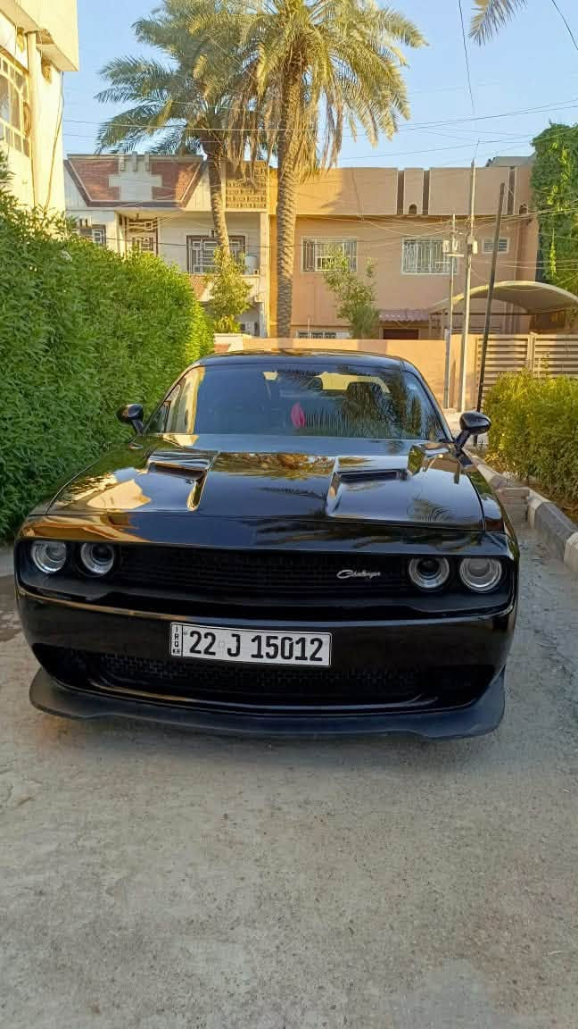 سلام عليكم 
جالنجر  لون اسود sxt 6
موديل 2017
ماشيه 163 الف كيلو 
كير مكينه اكسل خير من الله 
حدثه جاملغ بنيد وبيه كم طخه ومصبوغات علمود ماتعبك بيع حزام 
سياره عليه  برمجه مصطفى ايكل ودبات تحكم ريموت صوت كلش حلو 
تيرات جديد 2سايز  
تبريد كلش زين 
عليه ادامه كامله غرفه لحتراق ومنضومه ماء 
صدر خلفي امامي جديد 
داخل جلد اسود شاشه كبيره كامره خلفيه سياره فول عده فتحه 
مسويله بوليش ونانو سيراميك قبل فتره 
سعر /125ورقه 
تجي وشوف احلا من صور 
سياره مامتعوبه يديي بيه كلش 
عنوان /بغداد المنصور 
***********

