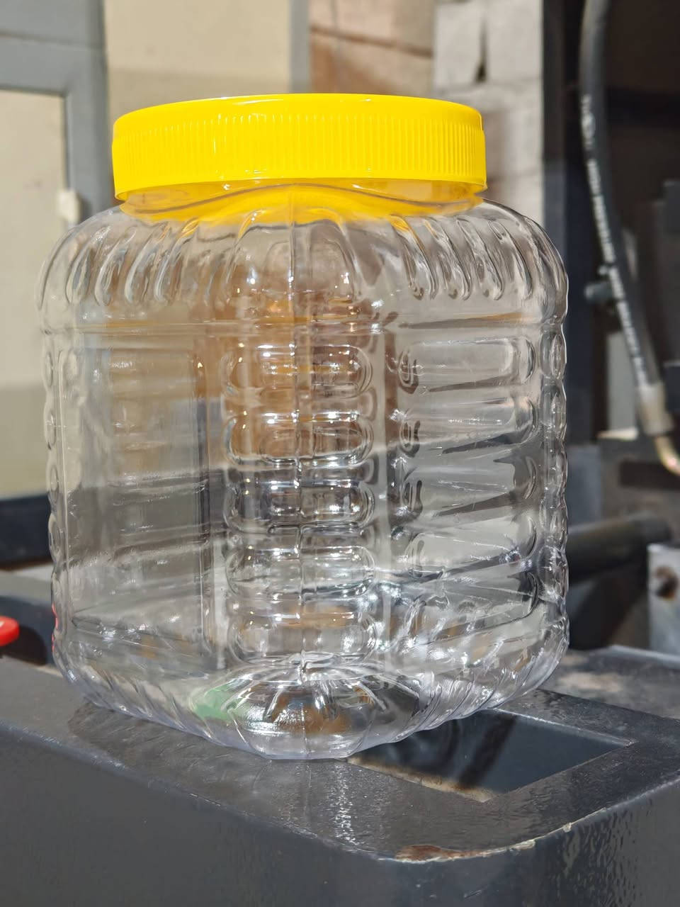 مستمرين بالانتاج في معمل الثقة  للبلاستيك 🌀  لصناعة العبوات البلاستيكية ♻️
جوده عاليه . لدينا جودة وسعر وراحة 
✔️👍  . لسنا الوحيدون ولكننا الأفضل .  👍✔️
___جمله ___ 🇮🇶
#للطلب والاستفسار  مراسلة الصفحة 📩
واتساب 📞. *********** 📞📞
اتصال   📞.  ***********  📞
#العنوان : الانبار __ قضاء عانة . 📌📌

