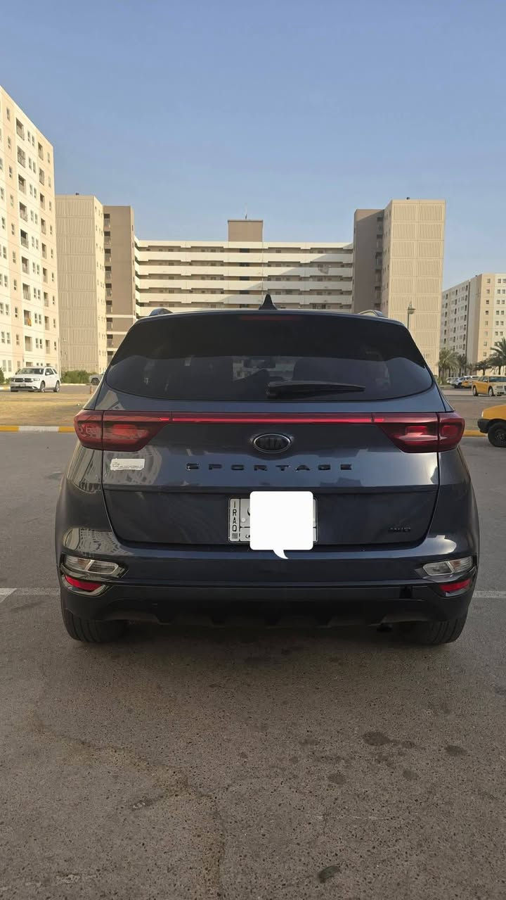 سبورتج ٢٢ فول مواصفات عدا البصمه ماشيه ٦٠ ميل  من المستورد عل ايدي سياره باسمي كولشي بيهه شغال عل وضع الشركه  محرك ٢٤٠٠  السعر١٥٥ للاستفسار ***********
