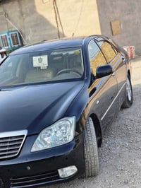 شاهينه • ٢٠٠٥ • داخل جلد