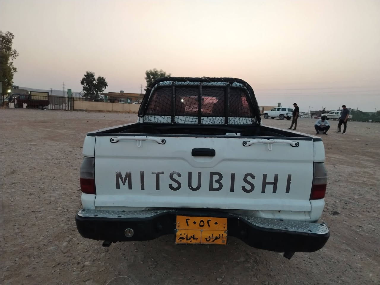مستەربۆشی مودیل 2002 ڕە قم سلێمانی 
بۆیاخی نیە 
لێدانی نیە 
دە برید لە گە ڵ سویچ 
گێرمە کینە ئە کسل شانسی 
غازوو بە نزین 
چوار تایە لوک 
بۆ کرکوک دە ڕوا 
نمونە لە جوانی 
بێ تە قە و ڕە ق
سعر 
58 گە ڵا 
شوێن چم چماڵ 
ژم
***********
***********
