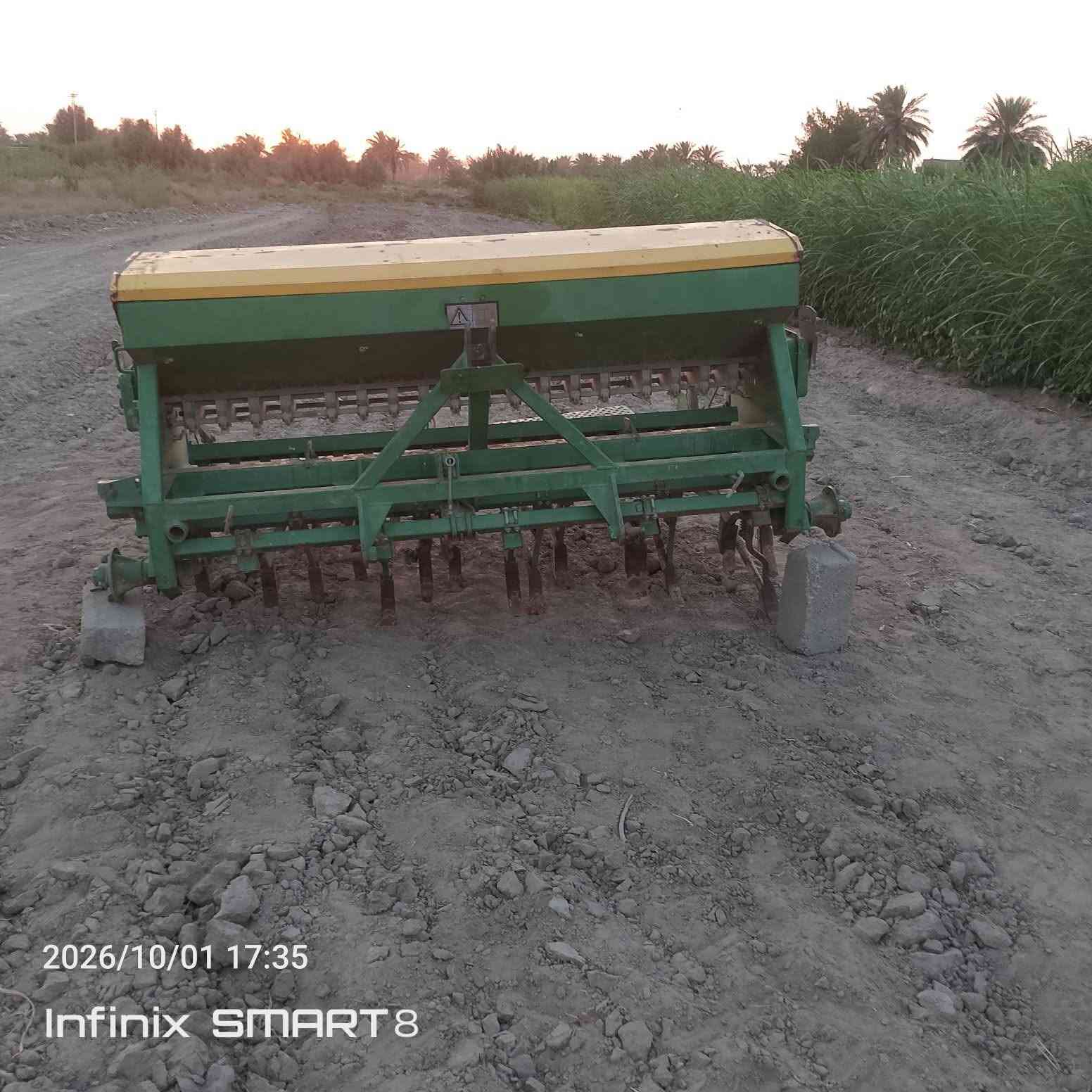 سلام عليكم طابعه للبيع***********

نص مكتوب في الصور:
- 2026/10/01 17:35
- Infinix SMART 8
- 2026/10/01 17:35 Infinix SMART 8