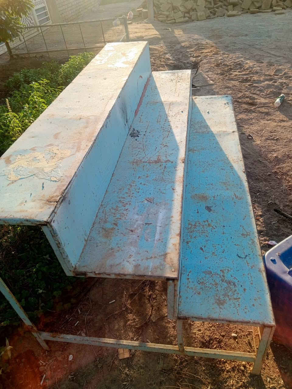 ابواب  اسلايت مستعمل عدد2واحد جديد حديث 
ميز مدرج 3طوابق نضيف 
المكان البوسعد قرب المستشفئ،
للتصال ***********
