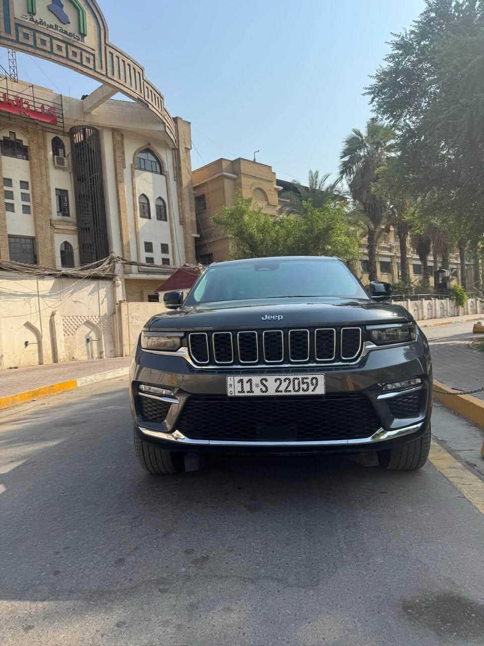 ‏  Jeep Grand cherokee 4xe  ٣شاشات
موديل 2024 4x4 هايبرد
🚗🚗ماشية ٤٦ الف 
الداخل لونين مطعم بصاج
إنارة داخلية LED 
5 راكب 
‎3 انضمة بنزين +هايبرد +كهرباء
#مواصفاتها
٣ شاشات
.بصمه تشغيل عن بعد
.دمام خلفي
.كشنات جلد
.كشن السايق ميمري
.كشنات كهرباء
.صندوق كهرباء
.حساسات خلفيه 
. قطعتين تبريد 
.اشاير بالمري
.رادار امامي
.رادارات 360
خمسة وضعيات قياده
. بنوراما فتحتين
. كير ماوس
. نظام منحدرات
. هيترات بالكشنات 
.ويل كب كروم
.لايتات لد
.بكلايت لد
.كشافات
.بصمة ابواب
. نضام توقف ذاتي
فول مواصفات 1/1  بعد بيها مواصفات
السعر 28000 وبيها مجال 
للاستفسار اكثر الاتصال على الرقم

***********
