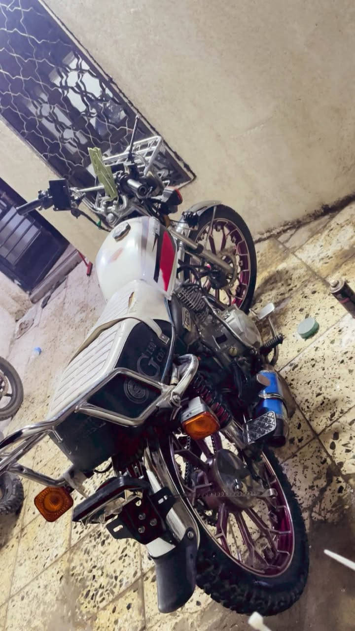سلام عليكم
دراجه ايراني  للبيع نوعيه تايكر  خمسه كير موديل2022

مكينتها مكفوله جيب فيتر وتعال برغيي ممفتوح بيها فقط تفيلس بيها وياله مال ايراني2025ودراجه بصمه و وبيها وصالنصه رياضي وذا متريدها انطيك لبلاديه ماكو اشكال دراجه ب٥٥٠وبيها مجال تواصل واتساب ***********📞 مكاني العامريه
