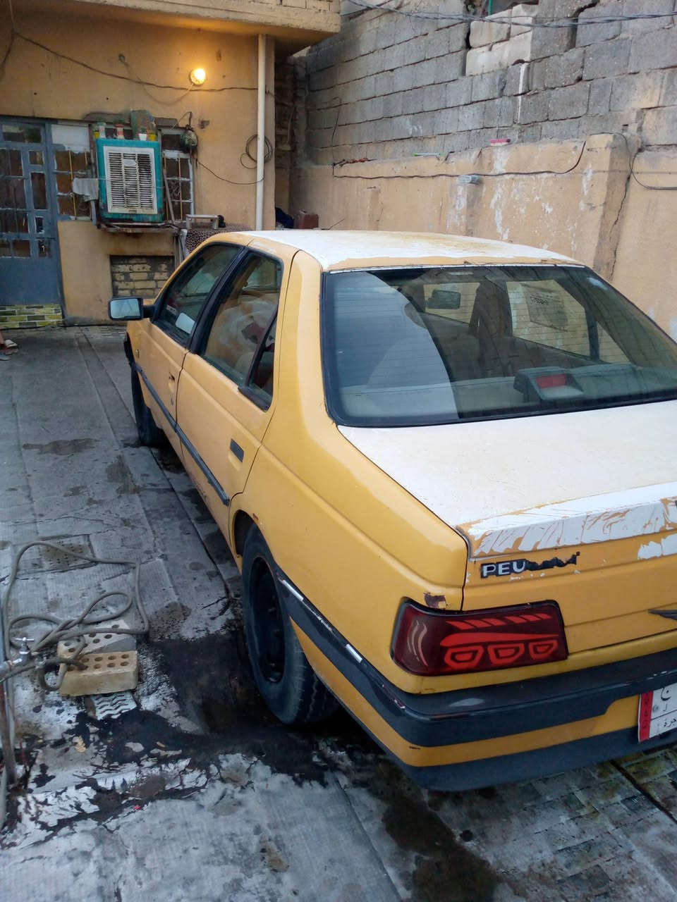 السلام عليكم بيجو 405 GLX 2010 محرك وگير فرنسي سنويه 2029 بغداد مشروع وطني تبريد بي تنفيس غاز حداديه جيده 26 وبي مجال شويه رقم الهاتف ***********
