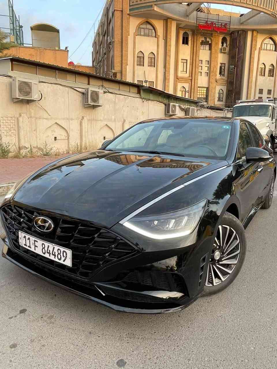 سلام عليكم
سوناتا 2023 هايبرد
مكينة 2000 ماشية 22 الف
فول مواصفات 
شاشة جبيرة 
عداد دجتل 
كشنات كهرباء 
تبريد بيانو 
سماعات انفنتي 
السيارة بيه جاملغ وبنيد بدون دواخل 
طخة بداية البراكيت الأمامي تعديل بسيط 
السعر 154 وبيه مجال 
مكان السيارة بغداد
***********

