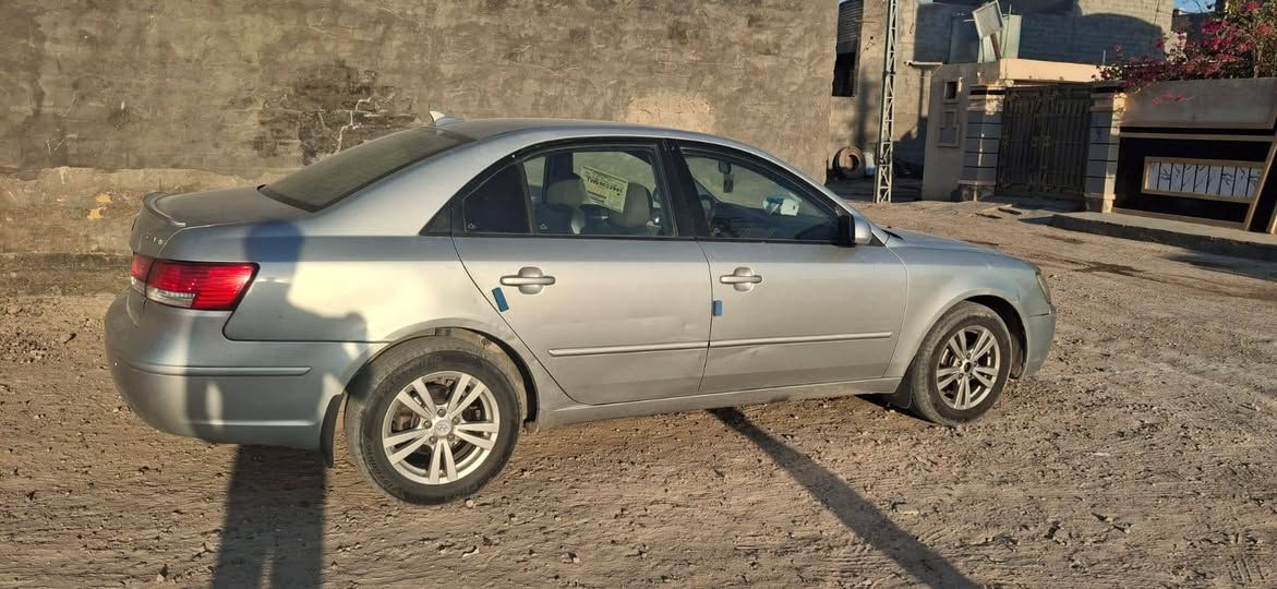 السلام عليكم سوناتا موديل 2009 سياره بيه اربع قطع صبغ مكينه وكير لا تبخير ولا تنقيص 2400تبريده ثلج حداديه طخت ربع جاملغ خلفي بالصوره مبين مكاني الفلوجه سعر ٩٢ وبيه مجال الشراي رقم بغداد***********/***********
