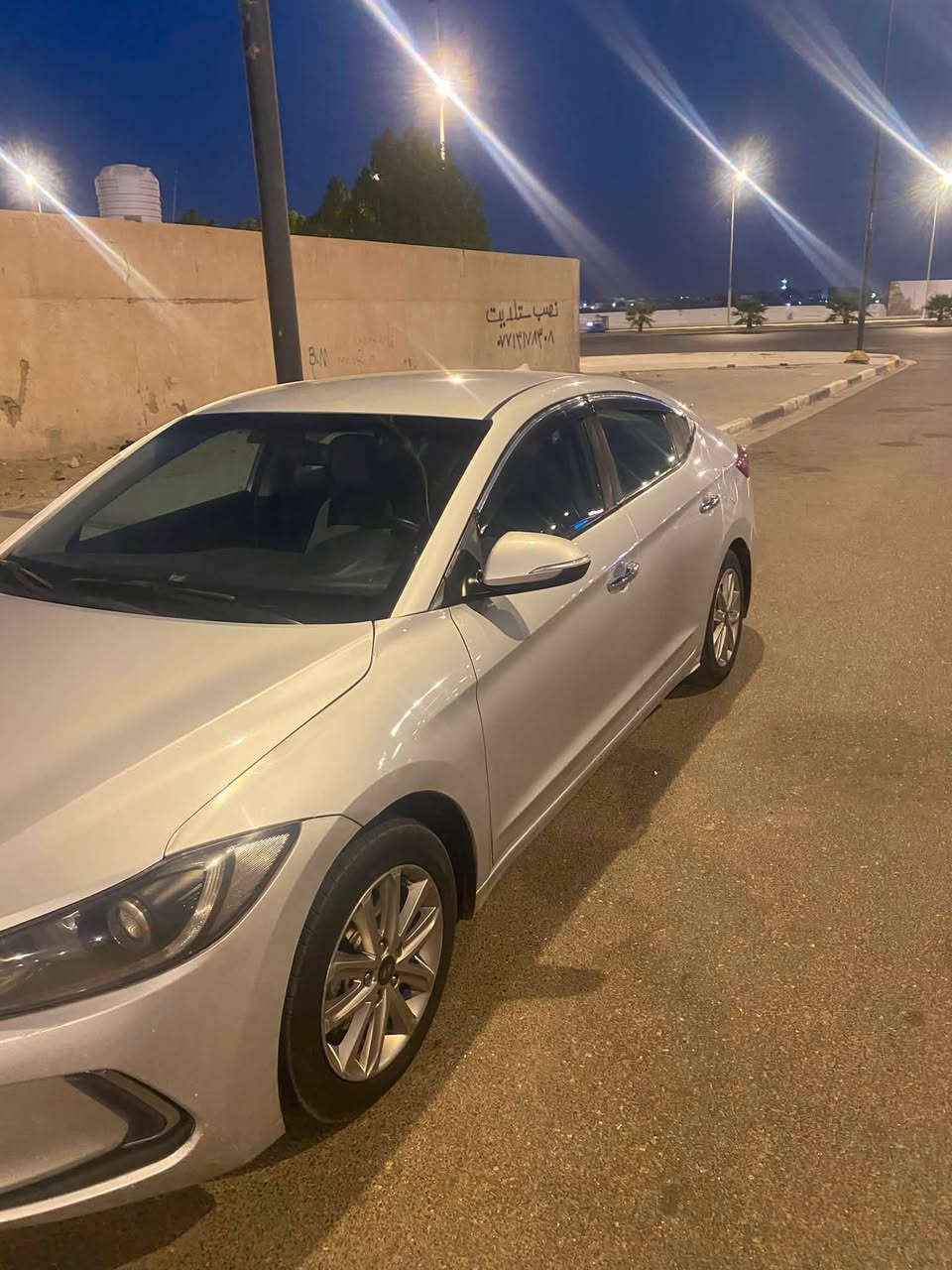 سلام عليكم سياره أمريكي مديل 17  سياره ماشيه 200 ألف مكينه 2000سعر سياره 103العنوان البصره***********

