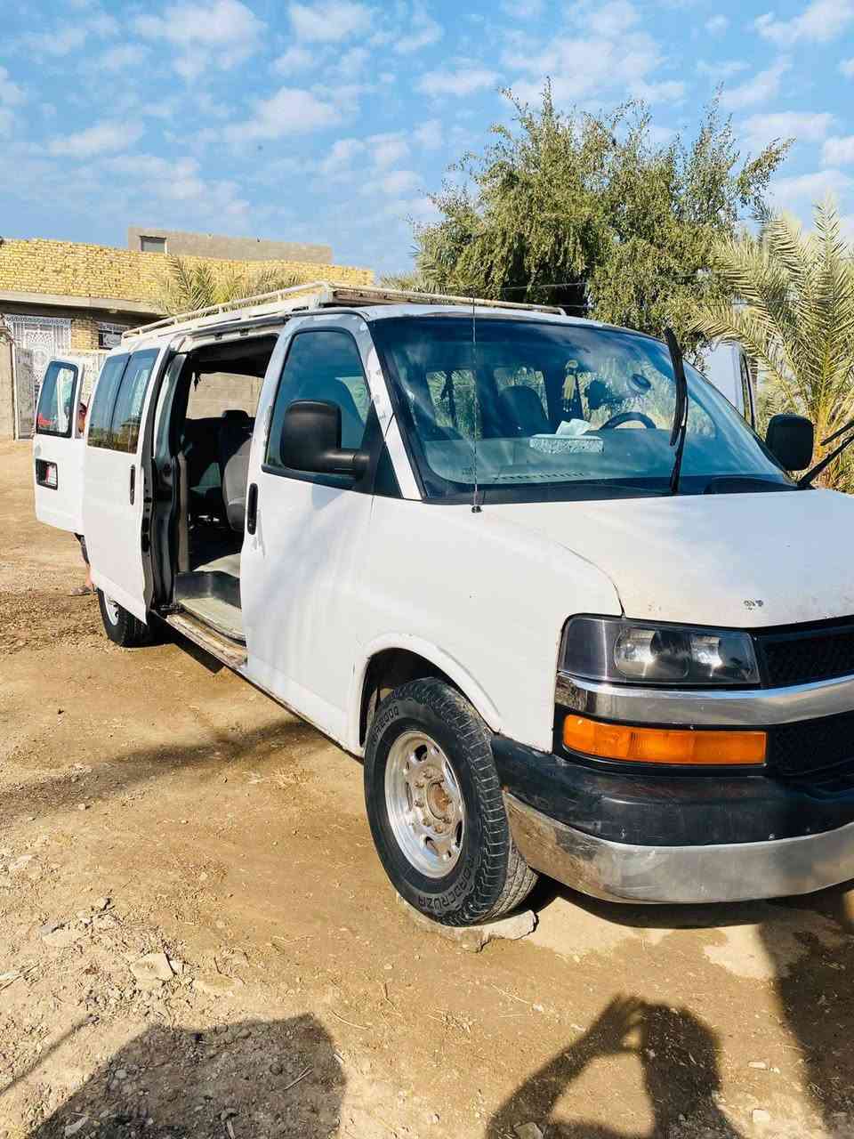 سفانا 2008للبيع
محرك 6100نضيف 
كير 1100نضيف 
تبريد شغال 
شاشه 
مضومه غاز 
رقم بغداد دولي 
سنويه بأسمي لل27  
خطه بغداد موصل 
باب سلايت 
جام سلايت 
سله كامله  
درج 
دوشمه كشنات نضيفه 
تايرات نضيفه 
سياره كفاله عامه عدا مكانين صبغ بدون معجون 
 
***********

