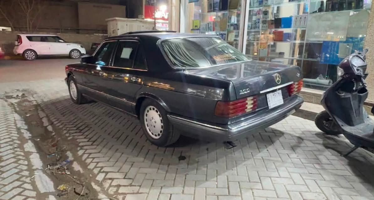 سلام عليكم الحلوه 🖤للبيع او للمراوس حسب الرغبه
مارسدس بنز رئاسي  موديل 1990 سياره بلاد
SE300 المحرك سته سلندر قبغ اسود المرغوب
كشنات قديفه داخل بلادي 

موصفات الحلوه 🖤
🖤اريل كهرباء 
🖤سلايد طكتين
🖤دبل فيت بم 
🖤دبل مروحه 
🖤داخل صاج جام كله كهرباء
🖤تبريد بلادي شغال ثلج 
🖤سستم بردات اصليه بلاد 
🖤مكينه كير بلادي مكفول 
🖤سياره مصبوغه للجماليه فقط 

اي استفسار اتصال ع رقم ***********
مكان اعظميه للبيع او للمراوس حسب القناعه

