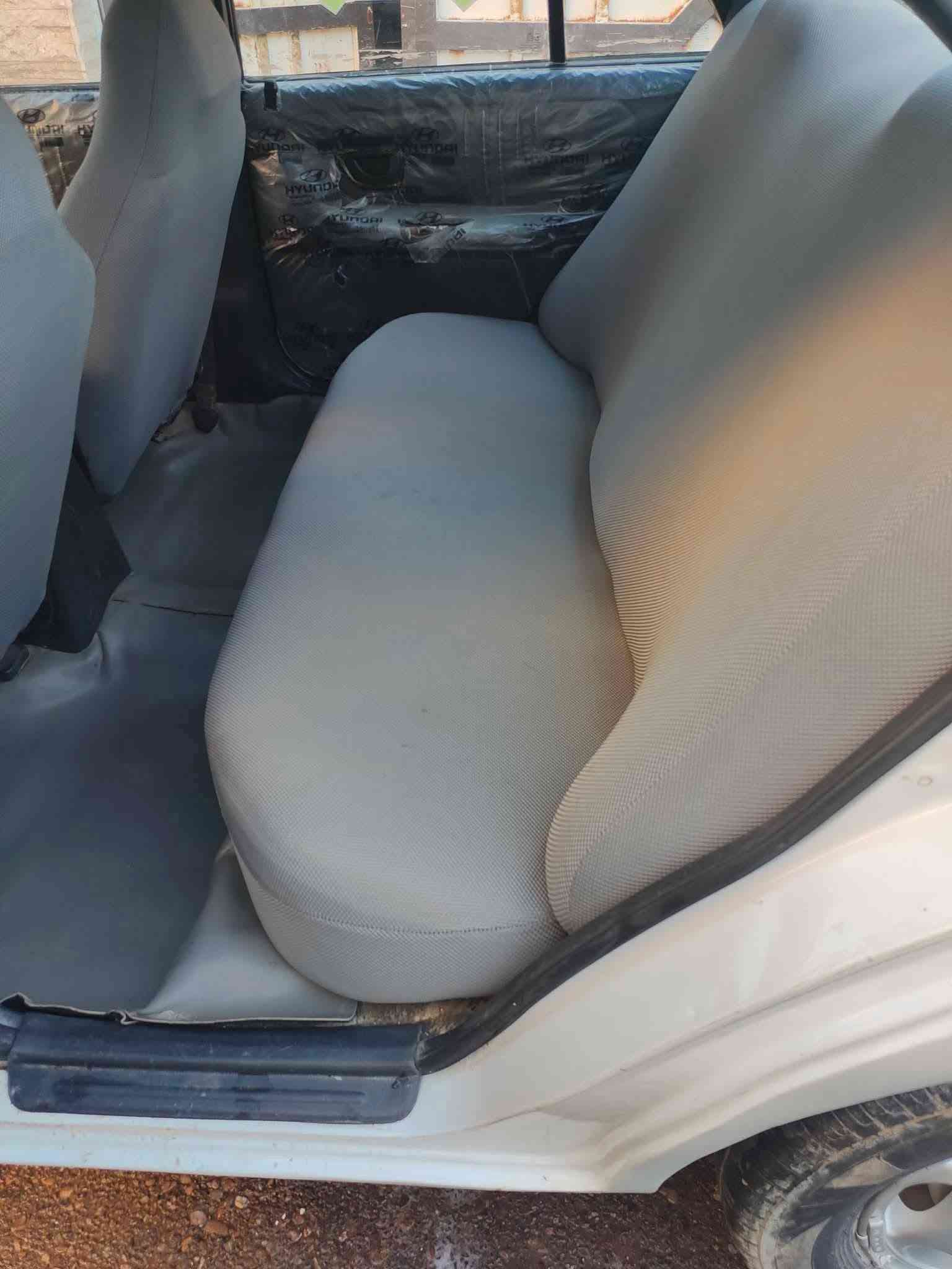 السلام عليكم 
سوناتا تو موديل ١٩٩٤ 
كير عادي محرك ٢٠٠٠ 
مصبوغة عام 
الكمبريسر شغال بس دكمة a/c عاطلة 
صدر جيد 
زوج تاير أمامي جديد 
نوزلات جدد 
دينمو جديد
باتري جديد 
السيارة بأسم ابن عمي (تحويل مباشر) السنوية تنتهي ٢٠٣١ 
و الهزة تنتهي ب٢٠٢٧ 
***********
السعر ٣٩ وبيها مجال
مكان السيارة الفلوجة

