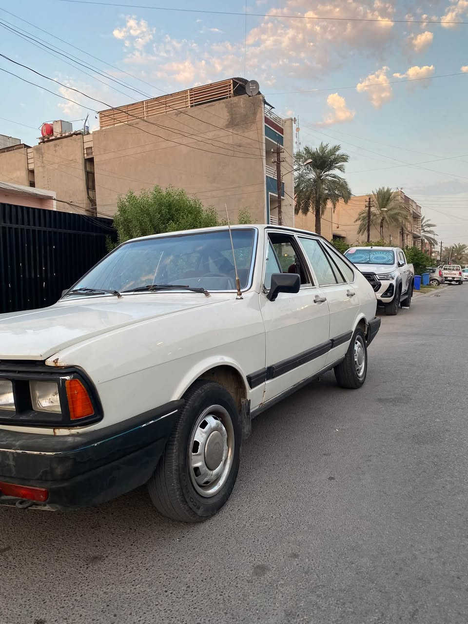 السلام عليكم برازيلي موديل 1987 السياره حلوه ونظيفه شغاله مكينه وكير جدد شرط التحويل مكاني بغداد السعر 28 وبيها مجال الرقم ***********
