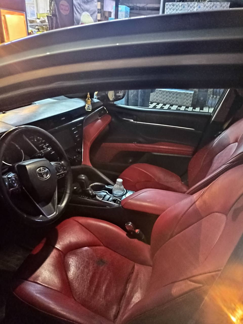 سلام عليكم كامري 2018xse
فول مواصفات بنراما كشنات كهرباء 
قطعتين تبريد 
داخل احمر 
تحكمات فول 
داته شوب 
ثلاث أنظمة قيادة 
السيارة بيه صبغ بنيد ودعاميات اثنين الجمالية 
محدثه السيارة 2023 
العنوان بغداد شارع فلسطين 
للاستفسار الاتصال على الرقم ***********

نص مكتوب في الصور:
- Free bid history copart and iaai » Toyota » Camry »
- Toyota Camry Xse 2018 Gray 2.5L 4 vin: 4T1B61HK0JU12339
- Toyota Camry Xse 2018
- Gray 2.5L 4 vin:
- 4T1B61HK0JU12339
- Final bid: $11000
- Auction: Copart SOLD
- Lot number: 55512409
- Date of sale: 18.12.2019
- Year: 2018
- en.bidfax.info
- Free bid history copart and iaai » Toyota » Camry » Toyota Camry Xse 2018 Gray 2.5L 4 vin: 4T1B61HK0JU123399 Toyota Camry Xse 2018 Gray 2.5L 4 vin: 4T1B61HK0JU123399 ODO 19317 mle Final bid: $11000 Auction: Copart SOLD Lot number: 55512409 Date of sale: 18.12.2019 Year: 2018 en.bidfax.info
- Free bid history copart and iaai » Toyota » Camry » Toyota Camry Xse 2018 Gray 2.5L 4 vin: 4T1B61HK0JU12339 Toyota Camry Xse 2018 Gray 2.5L 4 vin: 4T1B61HK0JU12339 BidFax.info Final bid: $11000 Auction: Copart SOLD Lot number: 55512409 Date of sale: 18.12.2019 Year: 2018 en.bidfax.info
- Free bid history copart and iaai » Toyota » Camry » Toyota Camry Xse 2018 Gray 2.5L 4 vin: 4T1B61HK0JU123399 Toyota Camry Xse 2018 Gray 2.5L 4 vin: 4T1B61HK0JU123399 ODO 19317 miles ODO 19317miles BidFax.info Final bid: $11000 Auction: Copart SOLD Lot number: 55512409 Date of sale: 18.12.2019 Year: 2018 VIN ... en.bidfax.info