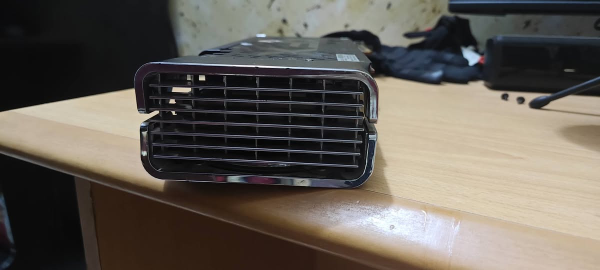 السلام عليكم ورحمة اللَّه وبركاته كرت RX5700XT ULTRA مشخص العطل مالته
نسخة التبريد الضخم XFX Radeon RX 5700 XT Ultra مدل

الثلاثي)

حالة الكارت: نظيف جداً، مفتوح براغيه للفحص فقط.

العطل في دائرة الإيبروم EEPROM / BIOS ما يوصل طاقه

السعر المطلوب : 150,000 دينار عراقي قفل وغير قابل للتفاوض

المكان: البصرة المعقل. تصليحه موغالي قليل الى متوصط
الرقم 7876313434
