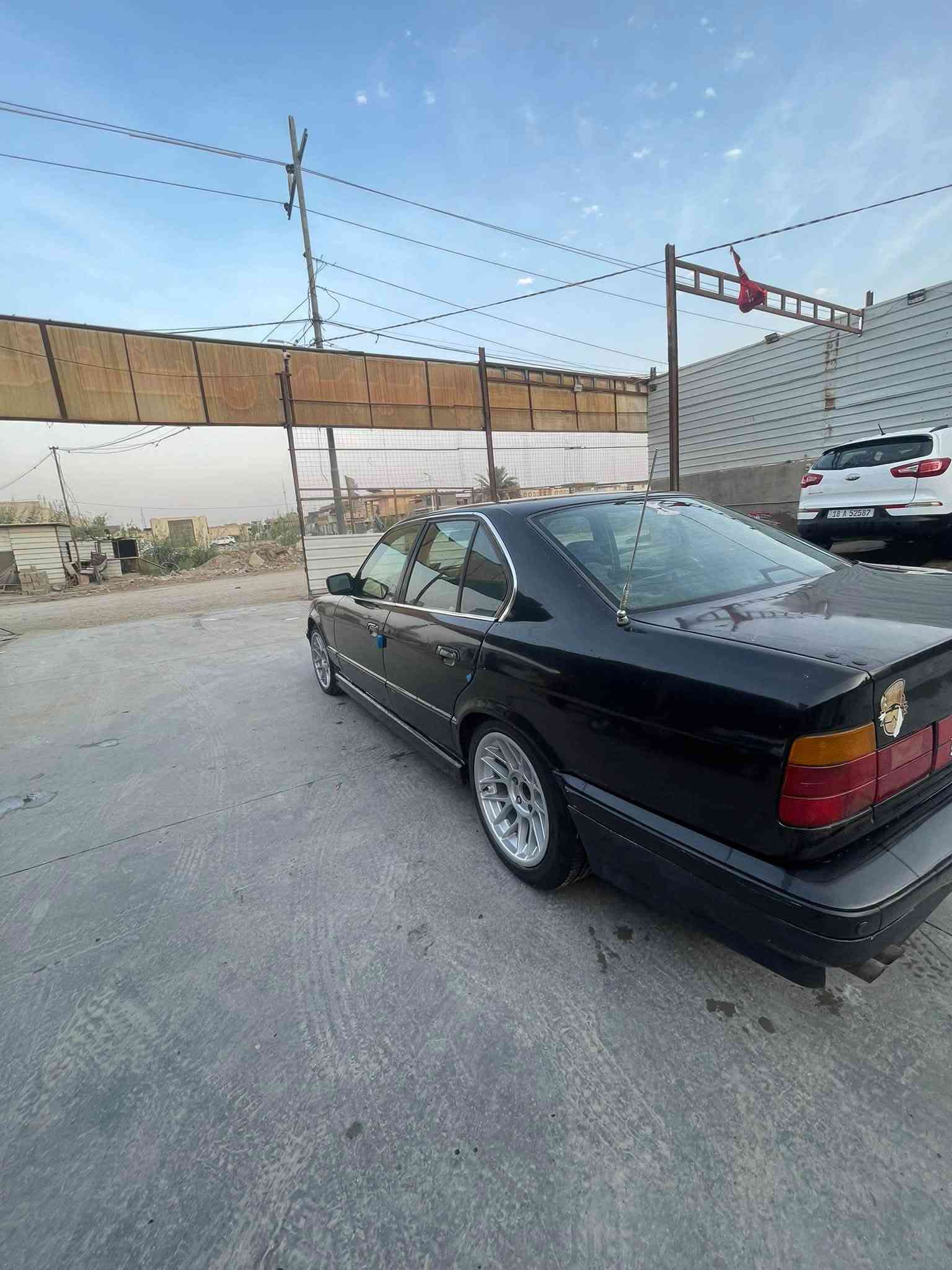 بي إم دبليو ٥٥٣ • ٦ سلندر • رقم بغداد