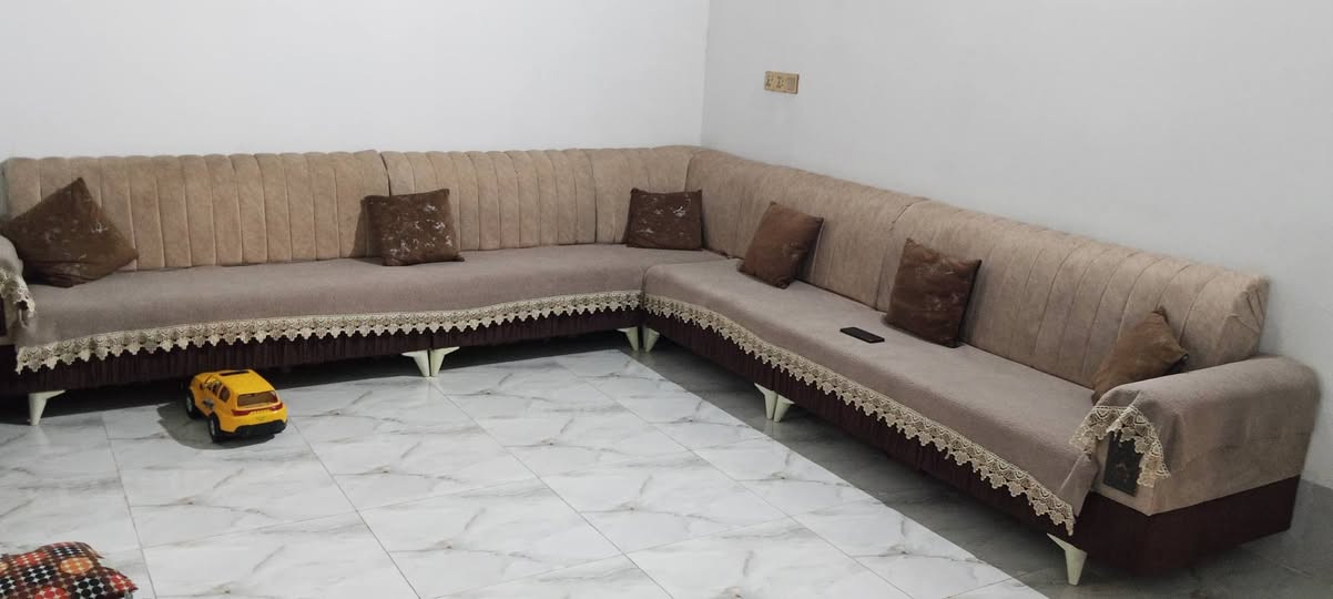 سلام عليكم عندي تخم اللبيع 11مقعد مابي اي ضرار سعر 275وبي مجال الطيبين مكان ديالى بعقوبه نحي بهرز خاص مفتوح الستفسار رقم ***********
