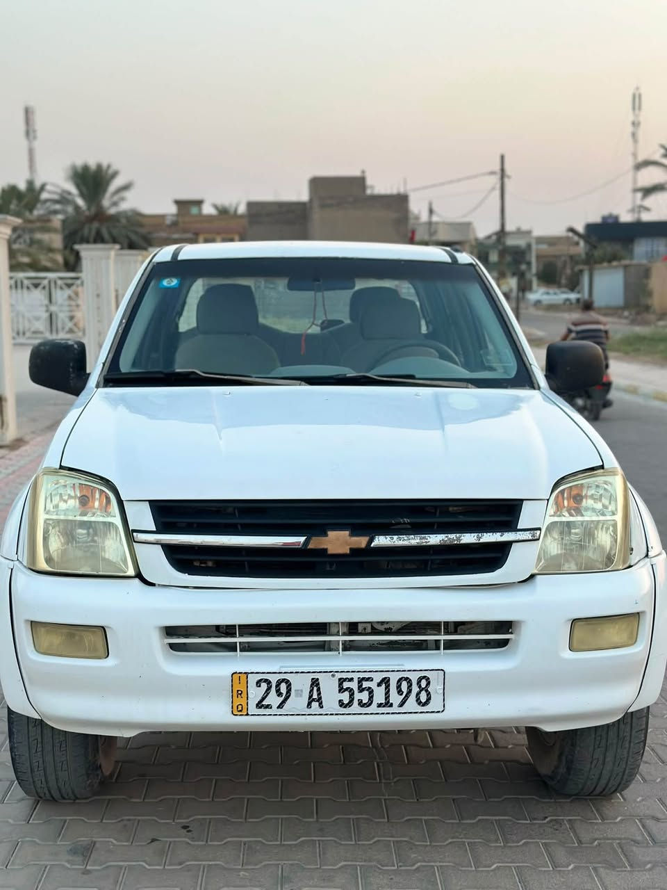 شوفر لوف 2005 للبيع
رقم واسط بسمنه تحويل ثاني يوم
مكينه 6 سلندر كير عادي فور ويل
المكينه حاويه جديده شادها 
تبريد شغال 
كهربائيات كلها شغاله
تايرات جديده
شاشه اندرويد
السياره جديده وحلوه مابيها نقص وجاهزه
السعر:65 وبيها مجال 
العنوان: واسط الكوت مركز المدينه
للاتصال: ***********
