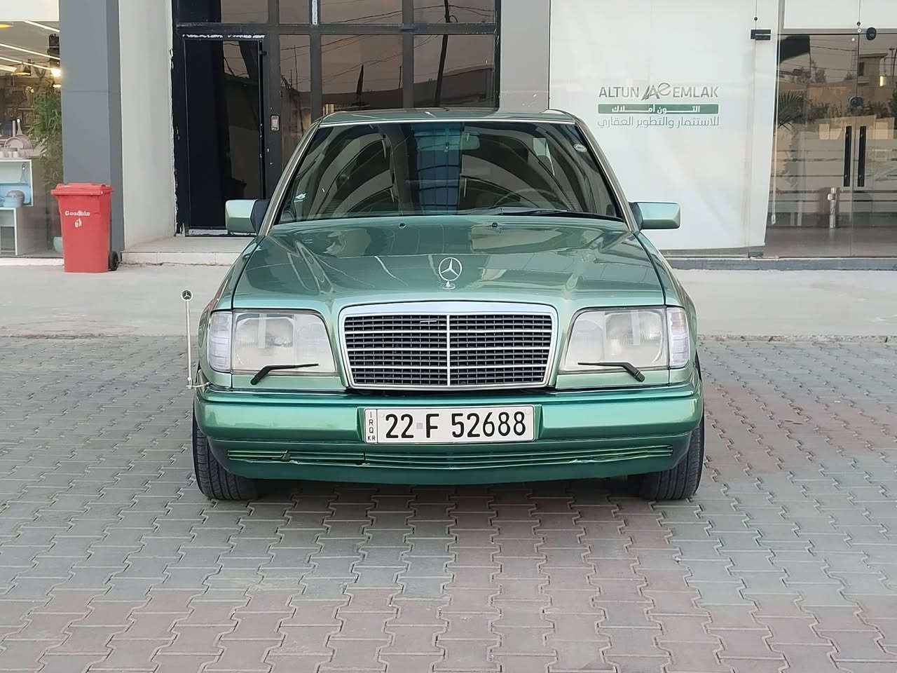 مرسيدس ٣٠٠ • موديل ١٩٩١ • رقم اربيل