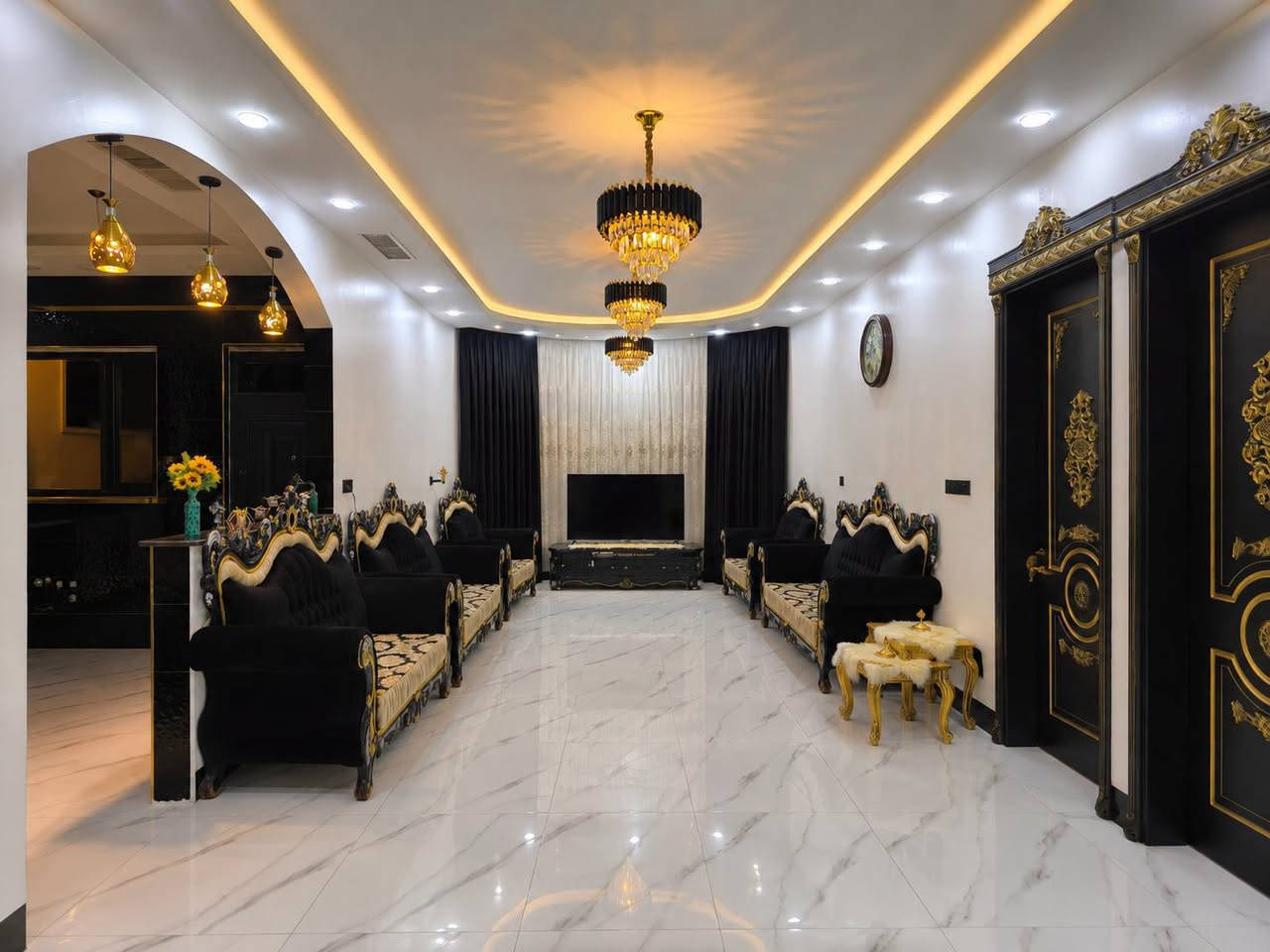 بيت للبيع  حي الوليد 🏡 مقابل الميثاق
دار بمساحة مناسبة وتوزيع عملي، طابقين ونص ، وتفاصيل تخدم العائلة الباحثة عن بيت مرتب بمساحات مريحة.

📍 الموقع: حي الوليد 

📐 المساحة: 150 م²  

📏 الواجهة: 10 متر ❌ 15 متر + فضله

🏠 عدد الطوابق: طابقين ونص 

━━━━━━━━━━━━━━

تفاصيل الدار

🔻 الطابق الأول:

▪️ كراج

▪️ مطبخ حار

▪️ مطبخ بارد

▪️ صحيات داخلية

▪️ هول

▪️ استقبال

▪️ غرفة نوم 1

🔻 الطابق الثاني:

▪️ غرف نوم عدد 3

▪️ هول داخلي

▪️ صحيات

🔺 الطابق الثالث :

▪️غرفة نوم 1 

الدار يباع مع الاثاث بالكامل كما موضح بالتصوير 
نضام سبالت 
نضام دكتات 
نضام كاميرات 

  سبالت عدد 4 / مبردة عدد 2 مركزية / ثريات / سطح بورسلين بالكامل / غرف نوم / مطبخ / طخم عدد 3 …

━━━━━━━━━━━━━

📲 للتواصل:

▪️ ***********

▪️ ***********
