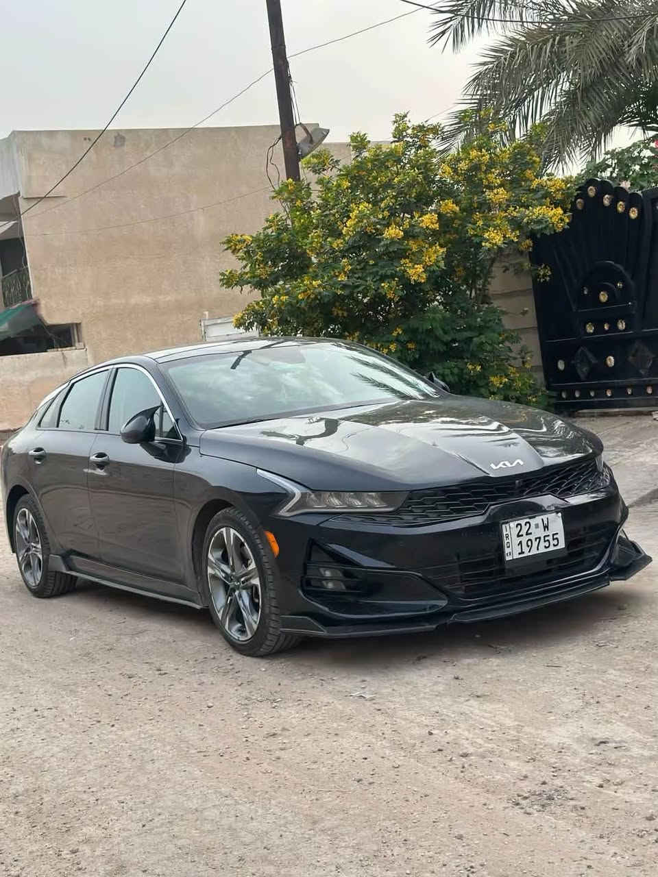 K5 EX
سياره فول 2024 
ضررها موضح بصورة 
ماشية 25.000 ميل 
سعرها    215$
بيها مجال شي قليل 
***********

نص مكتوب في الصور:
- BIDGARS
- BIDCARS
