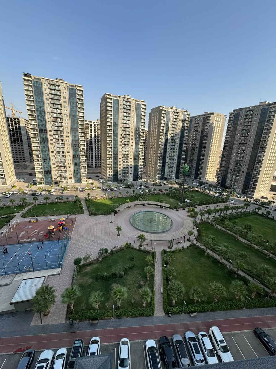 🔥 شقة مميزة للبيع في مشروع فرنسية 2 🔥

📍 عمارة 11 | طابق 11
📐 المساحة: 165 متر
✨ بانوراما وحديقة
🌅 واجهة جنوب شرق
🚪 باب منفرد

🏡 شقة مميزة بإطلالة جميلة وموقع راقي، فرصة تستحق المشاهدة.

💰 إذا أنت مشتري، اتصل وتدلل… وإن شاء الله ما نقصر وياك بالسعر.

📞 ***********
📞 ***********

🏢 مكتب عقارات كي نيست

