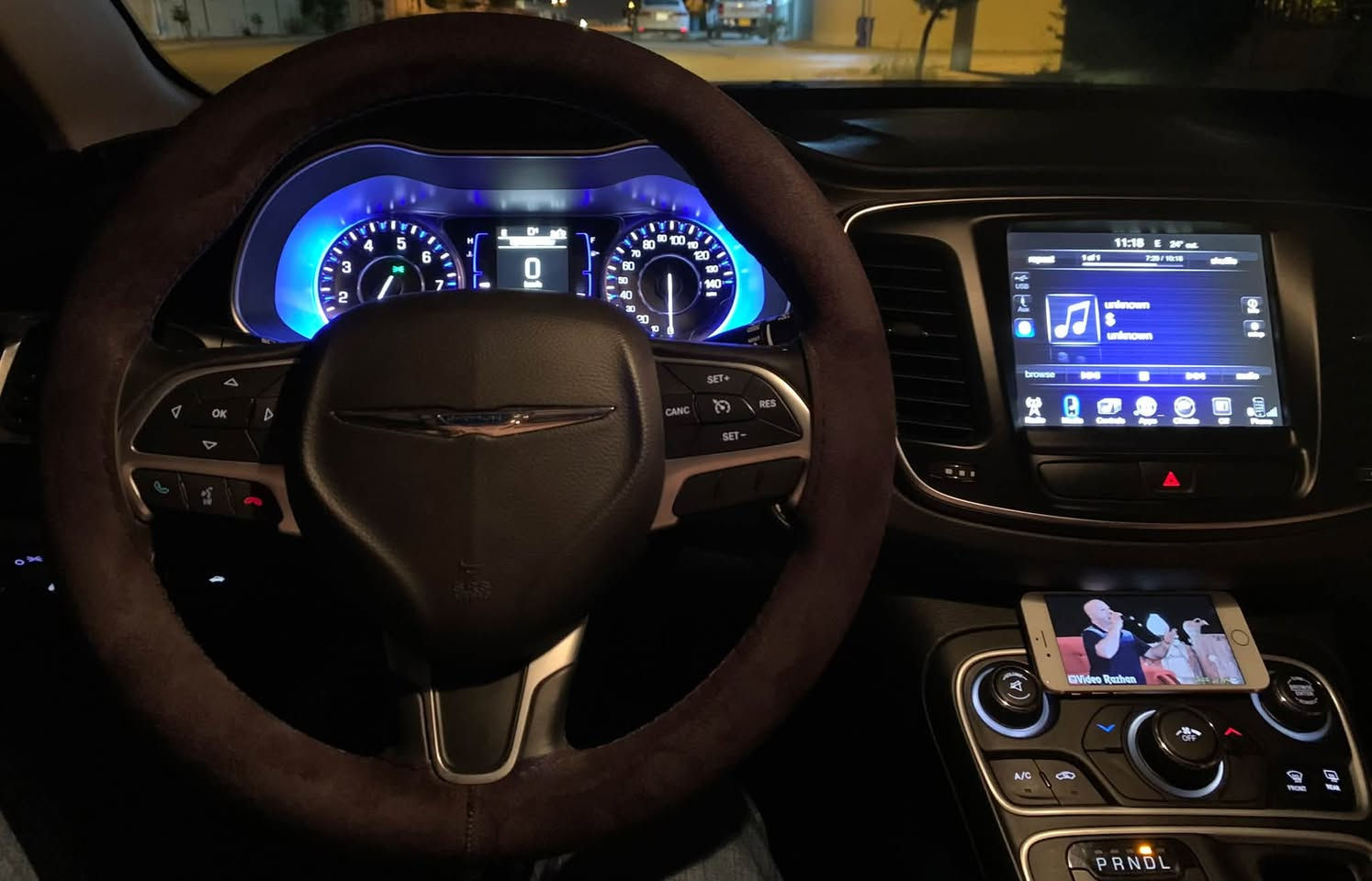 Chrysler c200 2016
دوو بەسمە شەریکە
١٥٠ هەزار کیلۆمەتر ڕۆشتووە
جلد
کوشن هیتەر
شاشە گەورە 
بەسمە
سوکان ڤۆلیۆم
تەحدید سورعە
بەسمە
بێ بۆیاخ
سەیارەیەکی بێ مەسرەفە
هەزەو سەنەوی تا ٢٠٣١ تازەیە
تایە تازە
***********
