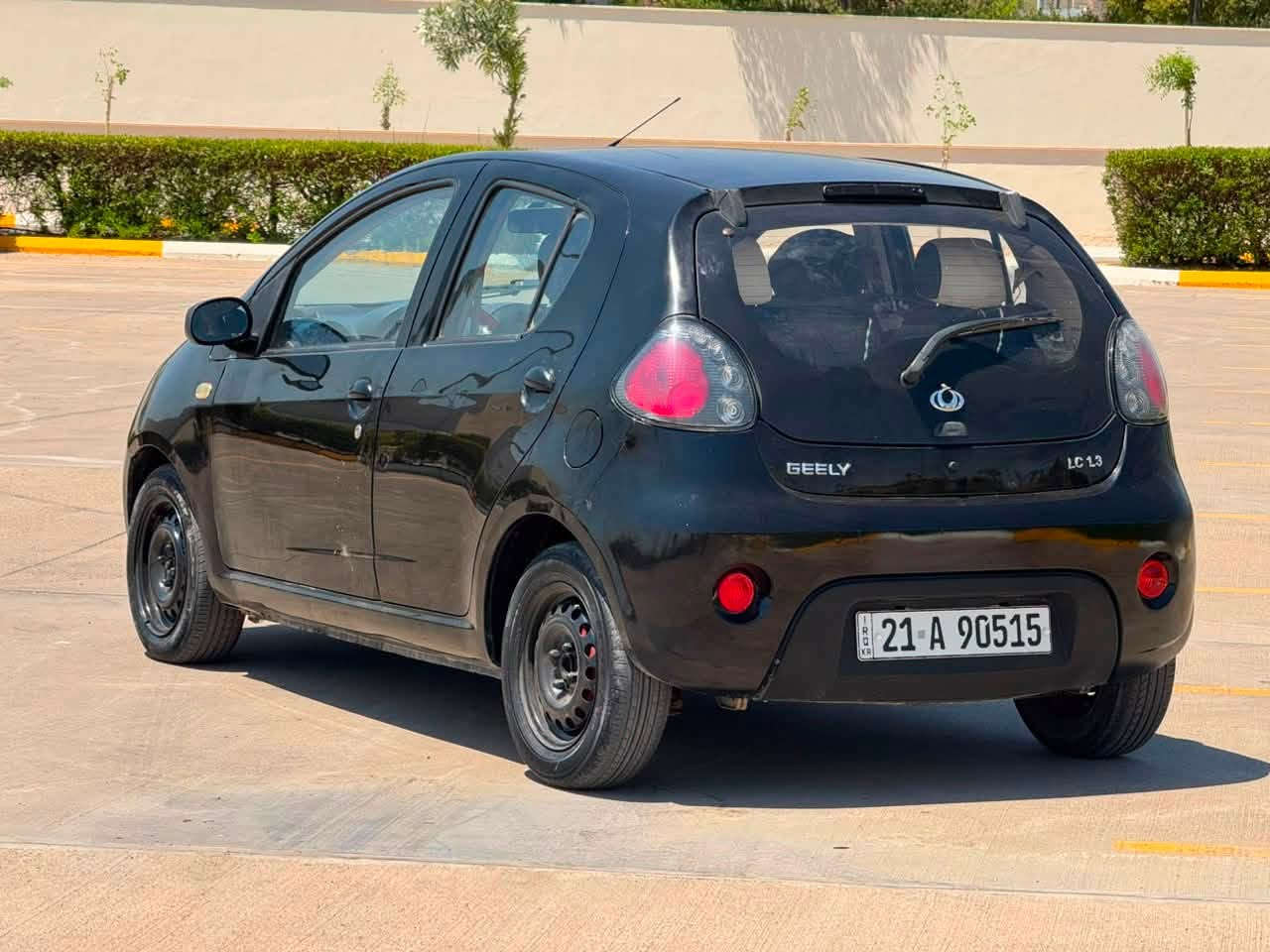 جيلي باندا
موديل 2009
كير و محرك بشرط كير عادي 
سقف و  بابين جهت السايق مابيها صبغ ابعها صبغ عام 
السيارة مابيها حادث 
فحص و هزة جديد 
تحويل و وكالة بشرط  
سعر 35$ و بيها مجال 
 ***********
