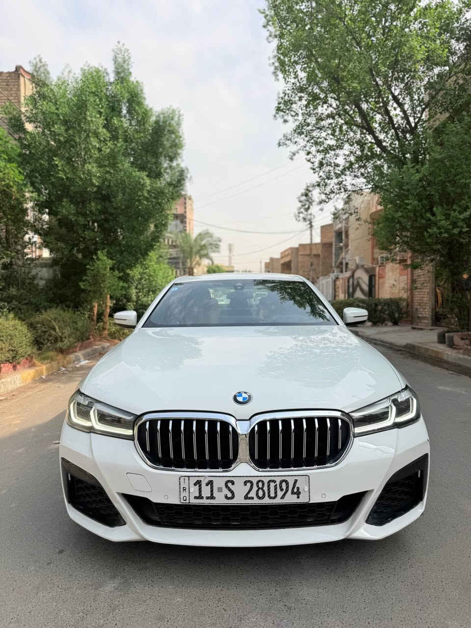 بي ام 530i • ماشيه ١٢٠الف • رقم بغداد