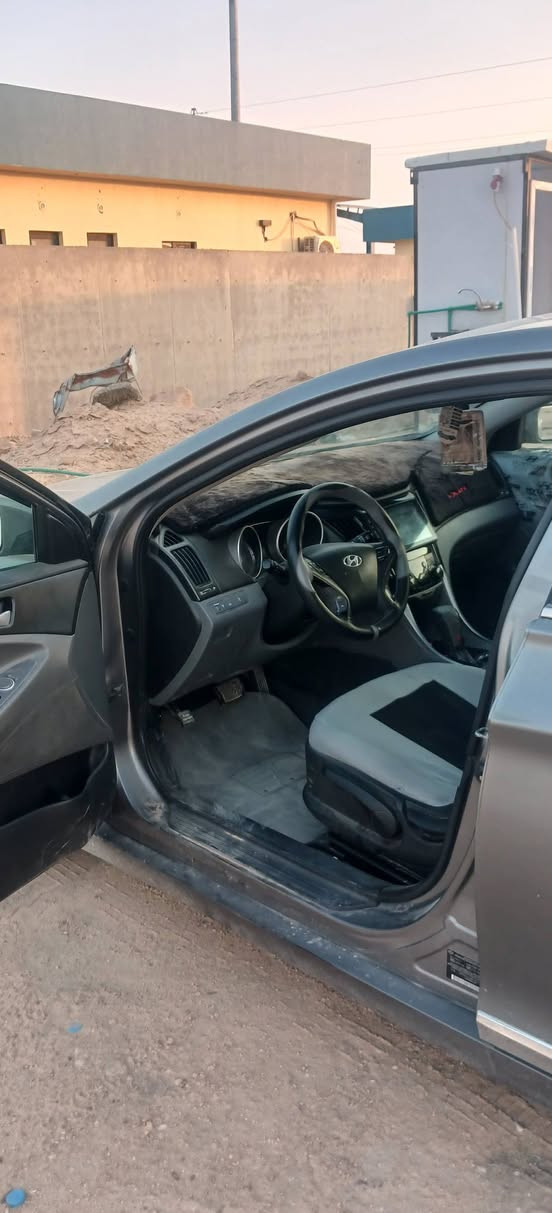 سلام عليكم للبيع فقط 
سوناتا مضلع وارد امريكي رقم انبار انكليزي سياره جاهزه من كلشي مال جناي سعر 100$نهائي بدون عمله مكان سياره الصكلاويه شهداء 2
***********
