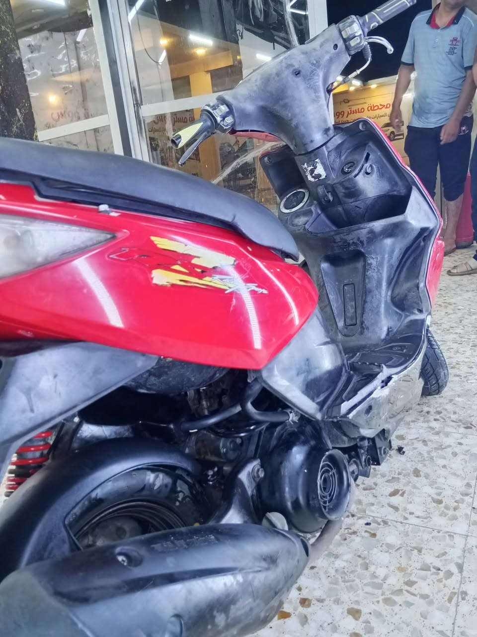 سلام عليكم ماكس مضلع للبيع دراجة كهربياته كله شغال مكينة بلديه سلف كبريتر بلديه دراجة كله بلد ختم واحد حتى لمكينه سعر550مكاني بغداد الغزاليه 
***********
