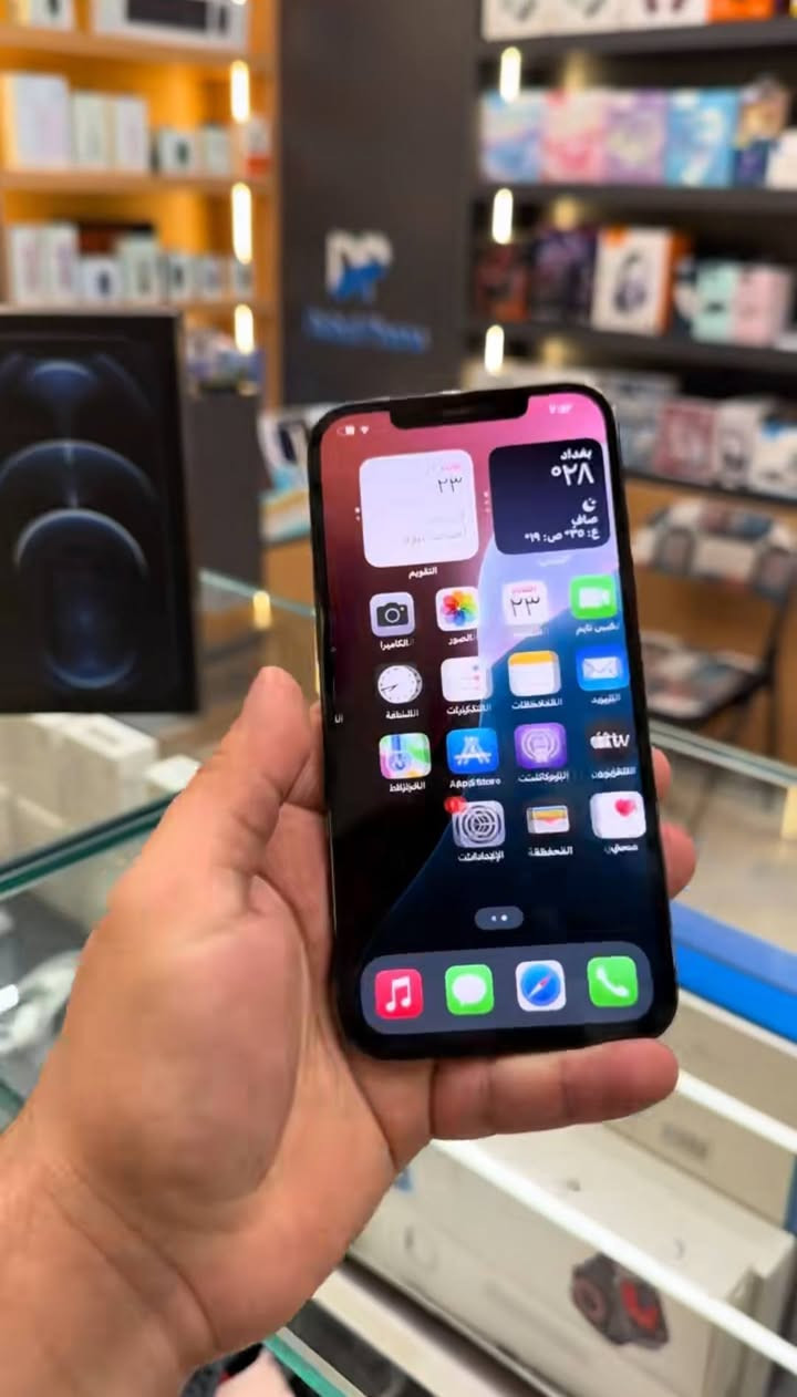 12 برو ماكس 175 الف فقط الضهر موضح مامثر ستعمال طبيعي
يرهم مراوس وبيع ذاكره 128 بطاريه 80 بلادي نضافه فول دبل شريحه واتساب متواجد ***********

نص مكتوب في الصور:
- ٧:٤٢ رجوع حول الاسم iPhone إصدار iOS 18.6.2 اسم الطراز iPhone 12 Pro Max رقم الطراز MGC33ZA/A الرقم التسلسلي G6TDN7C50D5H القطع وسجل تاريخ الخدمة الأغاني . الفيديوهات . الصور . السعة ١٢٨ غ.ب. متوفرة ١١٢,٢١ غ.ب. عنوان Wi-Fi DC:52:85:81:7C:DF Bluetooth DC:52:85:7C:89:E4