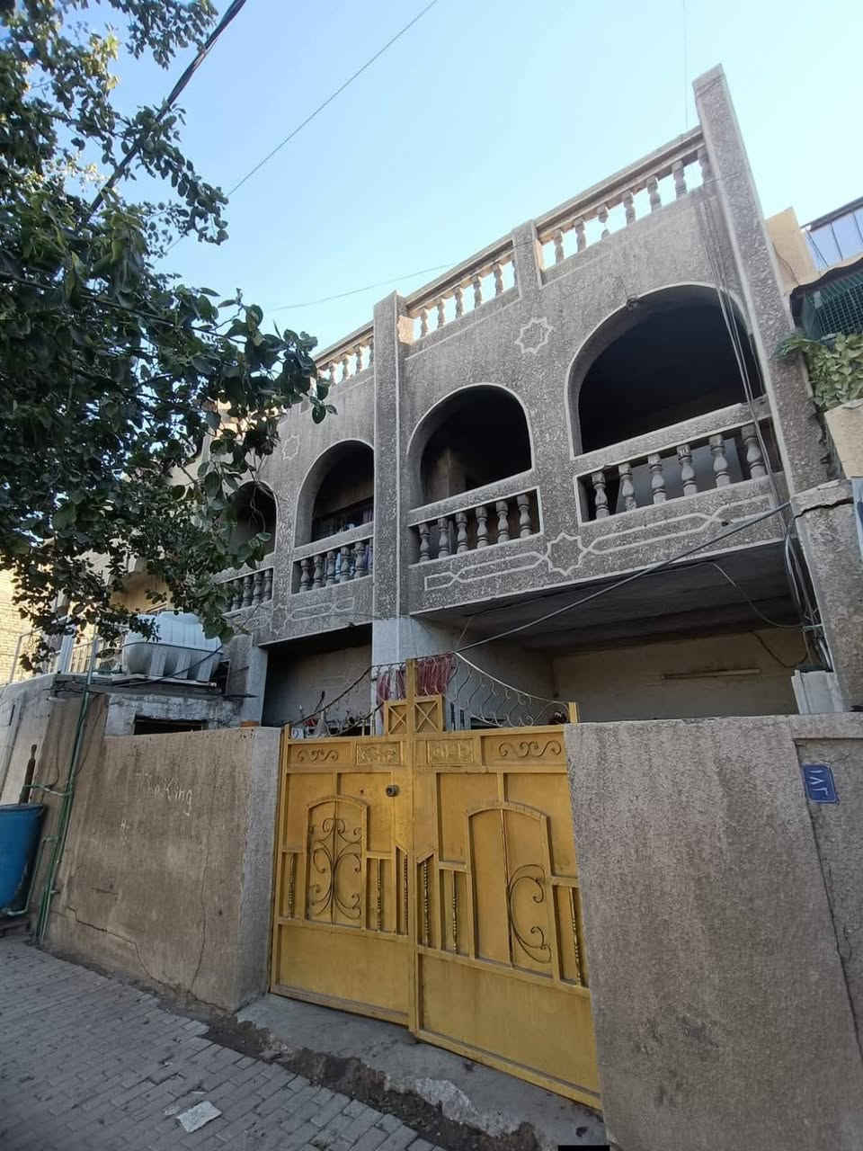 🏠 دار للبيع 🔺 على الشارع العام موقع تجاري
🔺المساحة 144  متر

🔺يحتوي على طابقين 

📍 مدينة الصدر - قطاع/19

  📌  - قرب افران الاوائل

 

📄 البناء عكاده_ نظيف

⚡ الأول 

 إستقبال+ مطبخ+ غرفتين 

 ⚡الثاني 

اربع غرف نوم+ ملحقاته 

☎️ للاستفسار/‏‪***********‬‏
