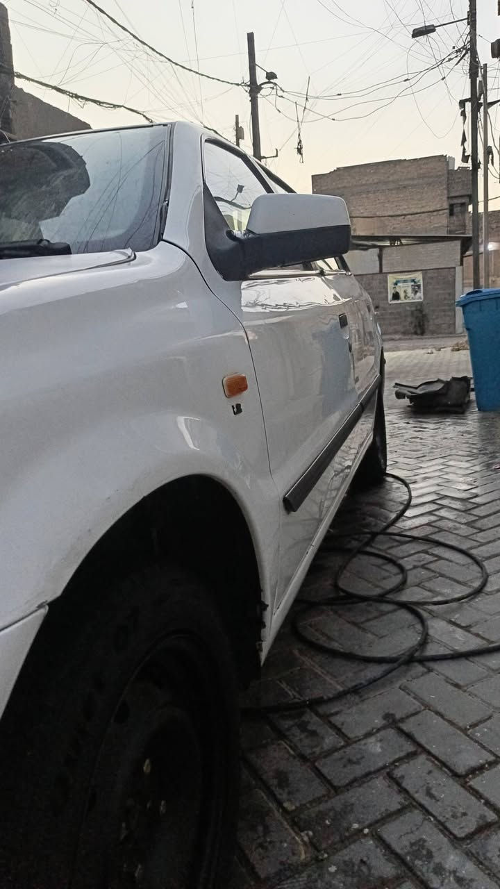 سلام عليكم
سمند 2012 كرستال مكينه كير خير من الله 

مكينه فرنسي بيهه بارد وثنين دواير .. والباقي موضح بالصوره 

المشط بيه طكطه ... الباقي كله خير من الله 

معروضه ب44 وبيهه مجال ناقشني بالسعر بس لا تكسر بالحلال 

بغداد مدينة الصدر.. ***********
