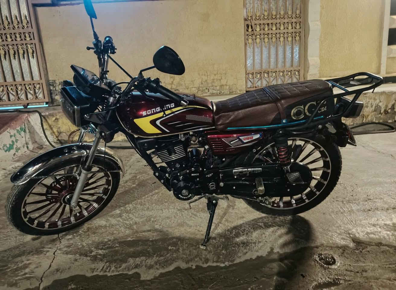 سلام عليكم موطور للبيع موديل 26 مكفول كفاله عامه محرك 200سعر875وبي مجال لاستفسار عل رقم *********** المكان دجيل
