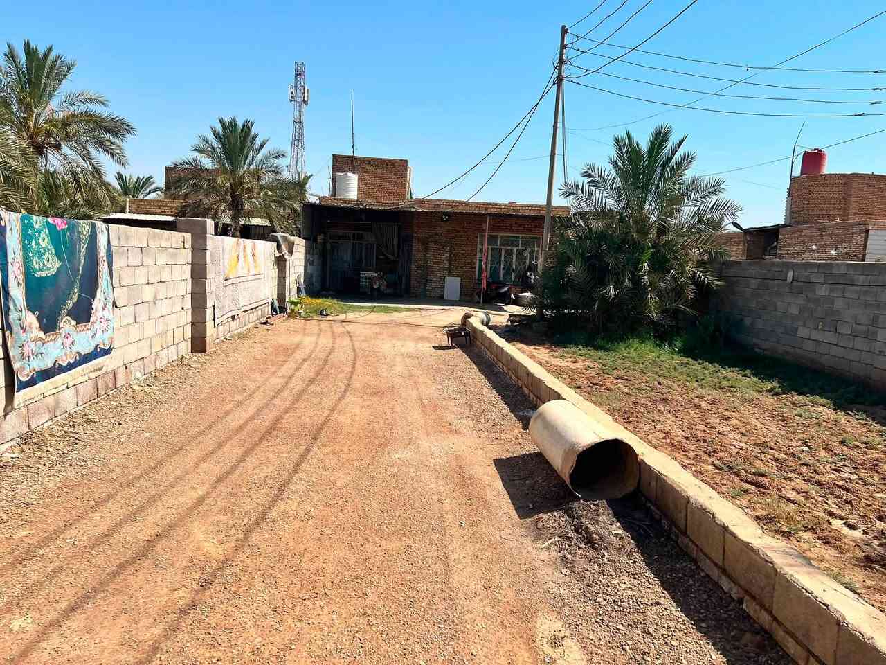 للبيع بيت مكانه ميسان العماره حي العسكري باب الجامعه الخلفي يم مكتب الغاز المساحه 650 الكلي و البناء 200
اتصال عله الرقم ***********
السعر مناسب
