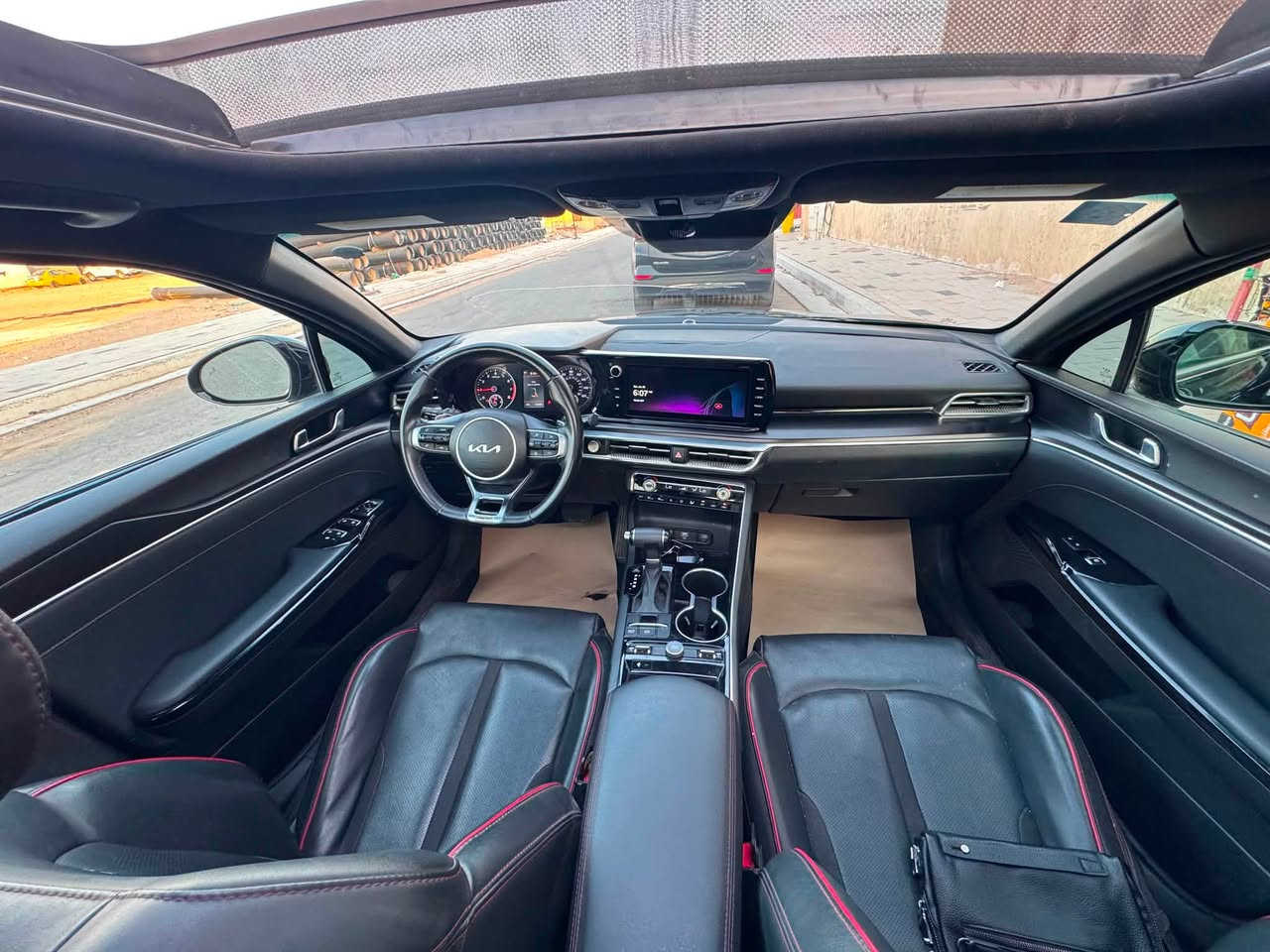 كيــا(K5)(Gtline)موديـ2024ـل 
رقم بصرة باسمي وارد امريكي gt فول كلش للاخير محرك 2500 تيربو رقم الشاصي موجود  بالصور  الضرر بنيد جاملغات أمامي  نفسهن راجعات  الباقي سليم ومكفول السعر 145 مجال بسيط لشراي مكاني البصرة  رقمي ***********
