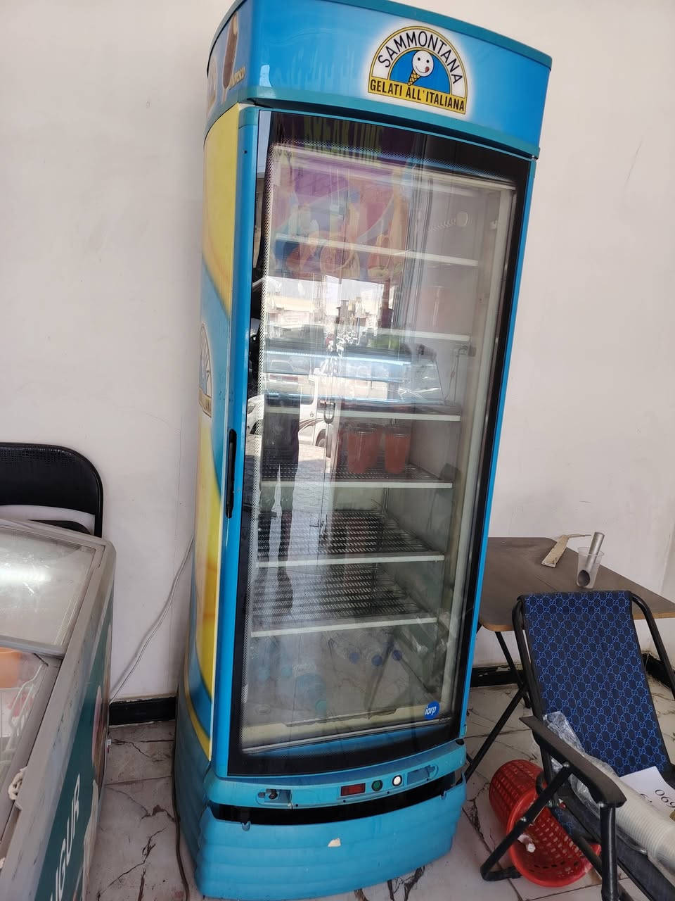 غراض محل معروضة للبيع العنوان البصرة القرنة @***********
